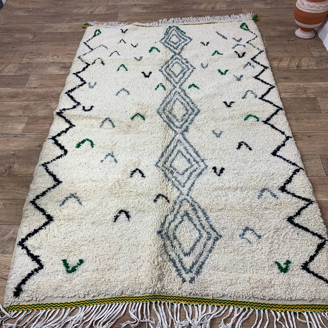 Handmade Moroccan Berber rug 250 X 158 CM