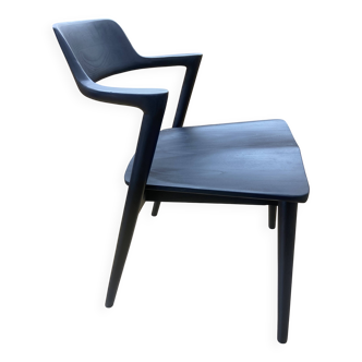 HIRO black chair