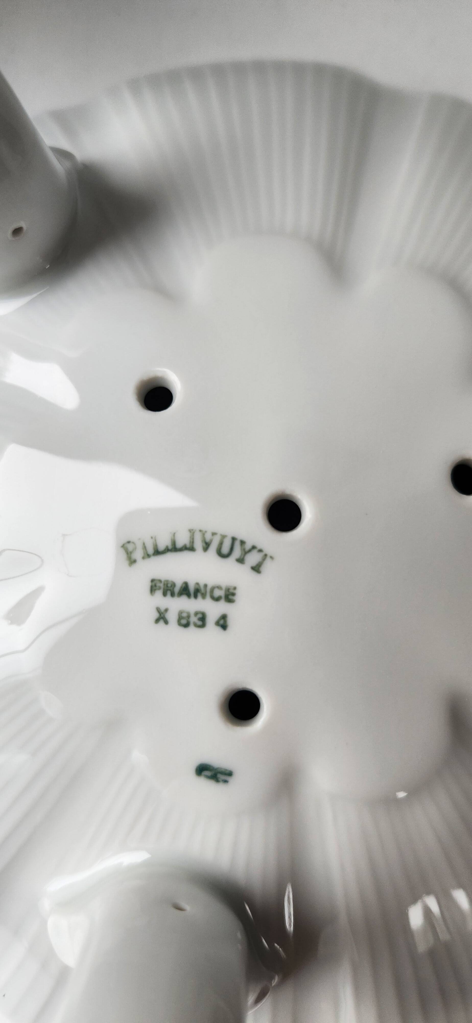 Drainer in porcelain Pillivuyt France