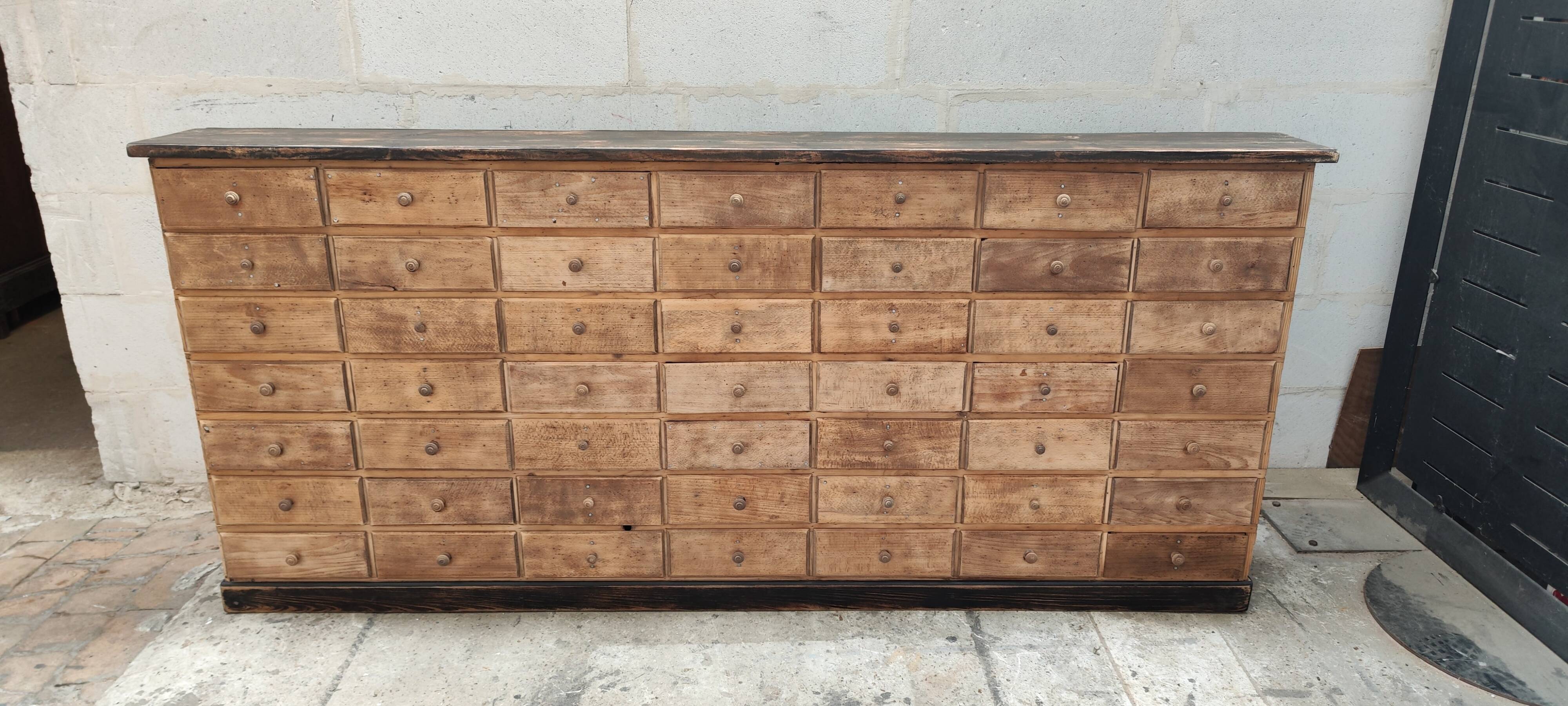 Drawer cabinet for trades, haberdashery cabinet
