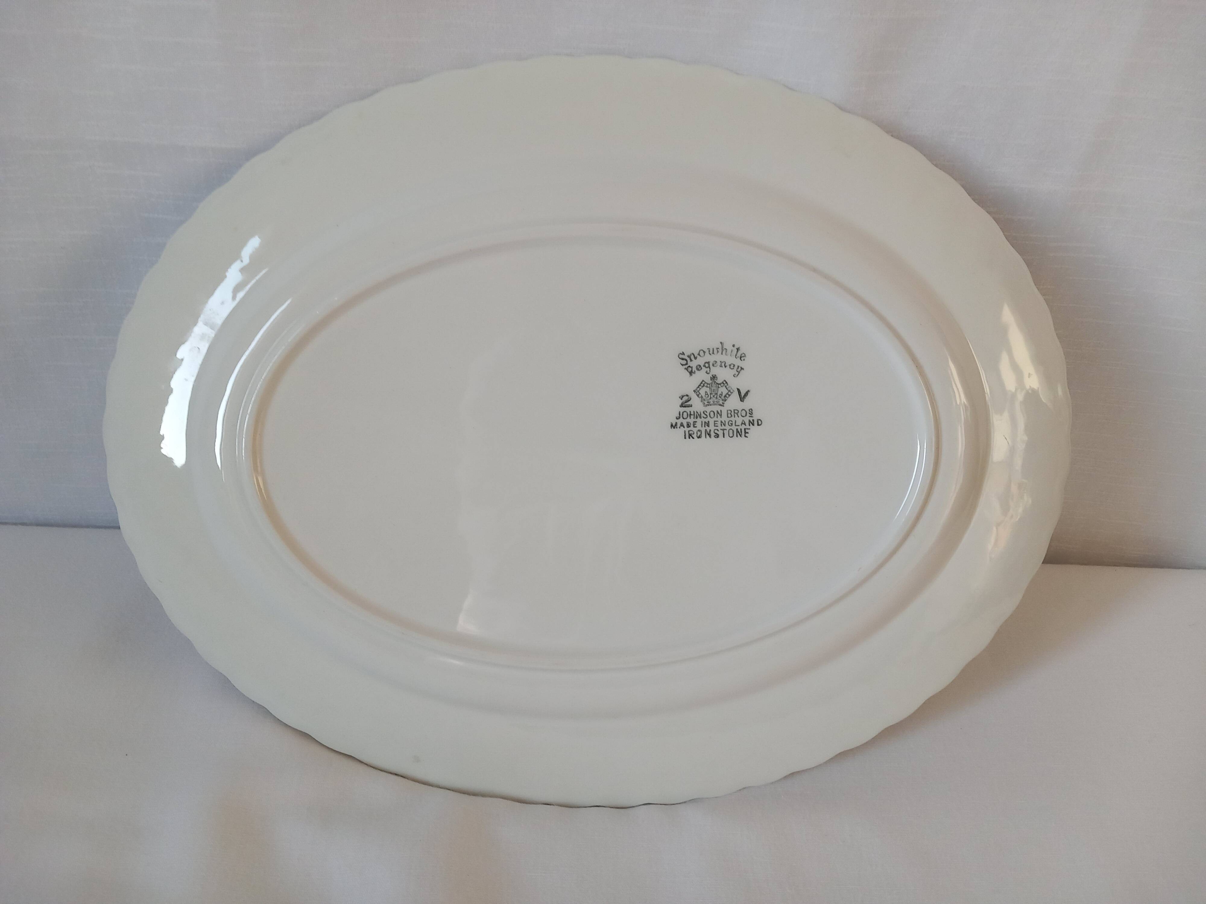 Plat se service Johnson Brothers Snowhite Regency