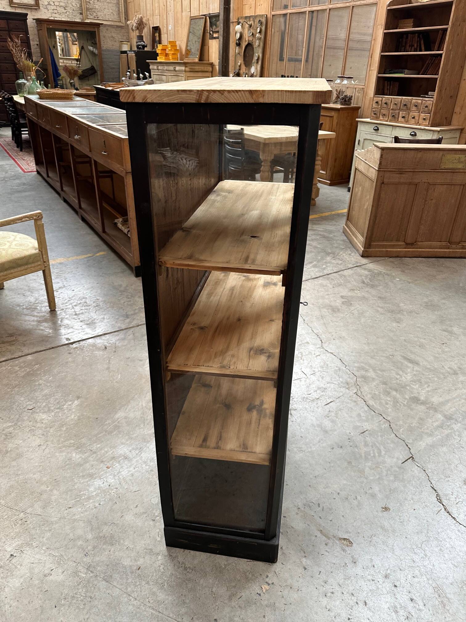 19th century exhibition showcase