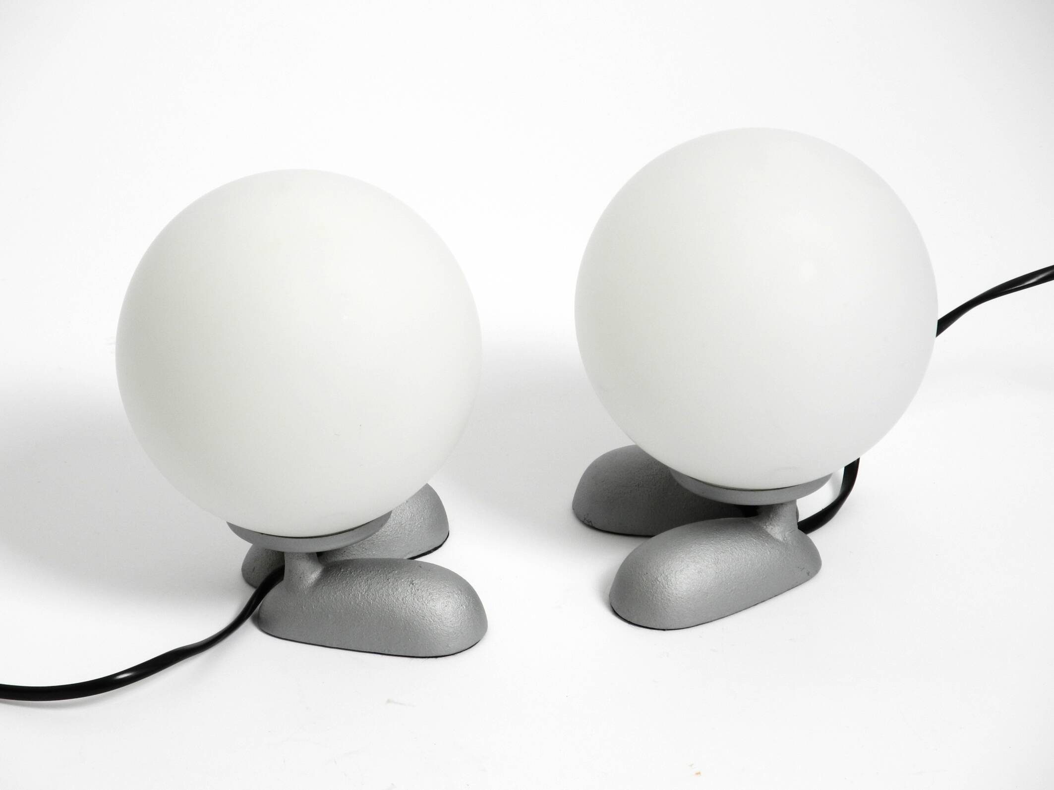 Pair of 1990s table lamps with a cast aluminum base by Sompex