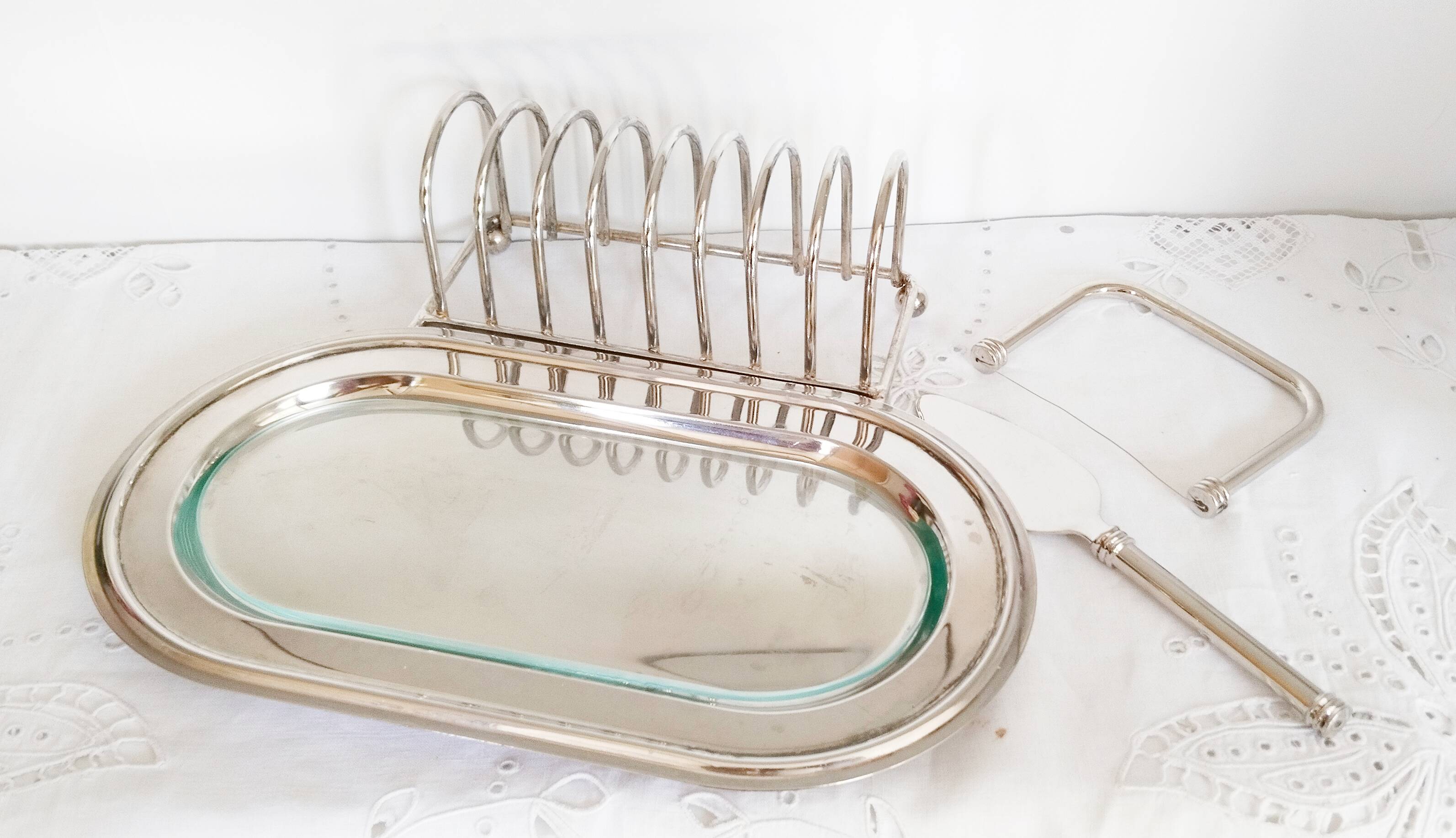 Metal foie gras serving dish, toast rack