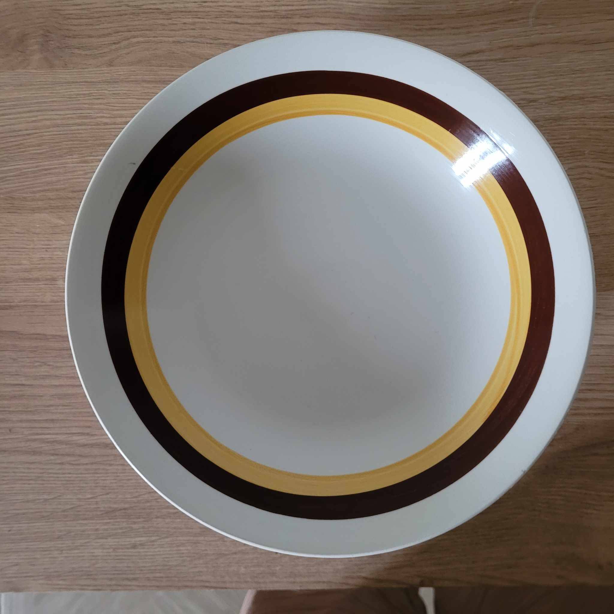 Set of 9 vintage 70s deep plates
