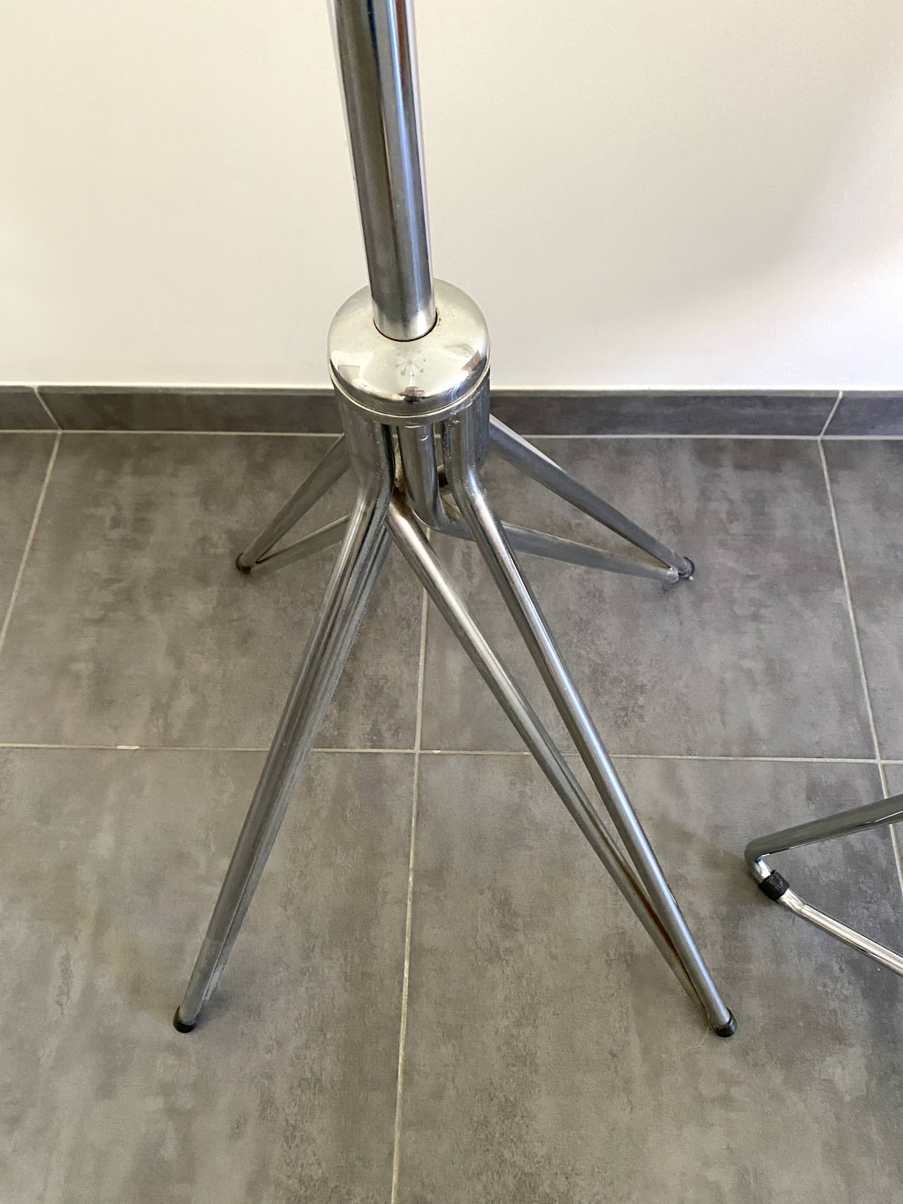 Portemanteau en chrome et bois, années 60-70
