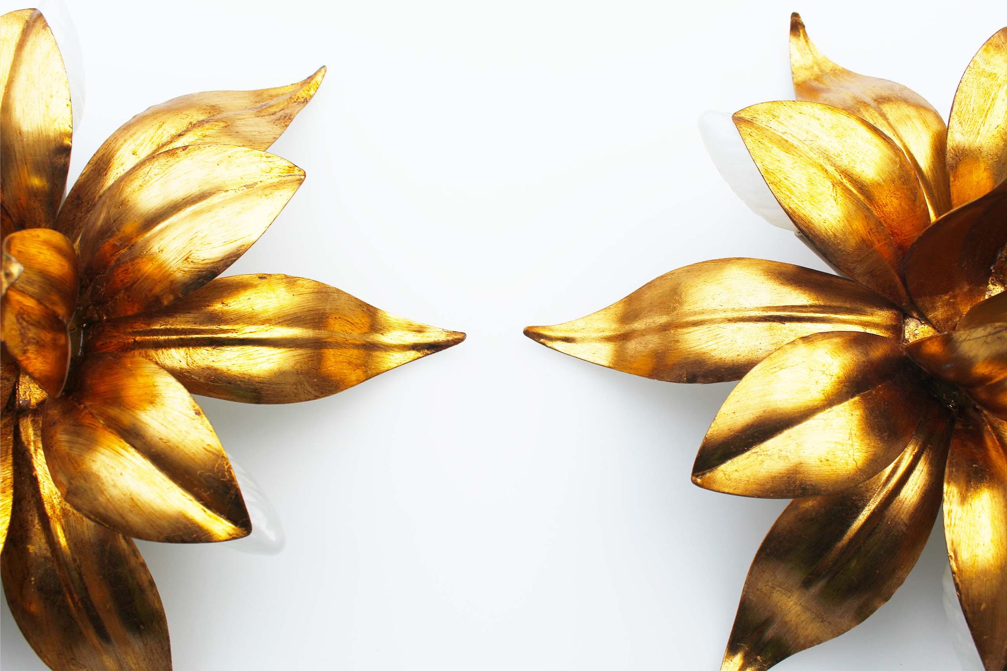 Large pair of italian gilt florentine wall lights 1970