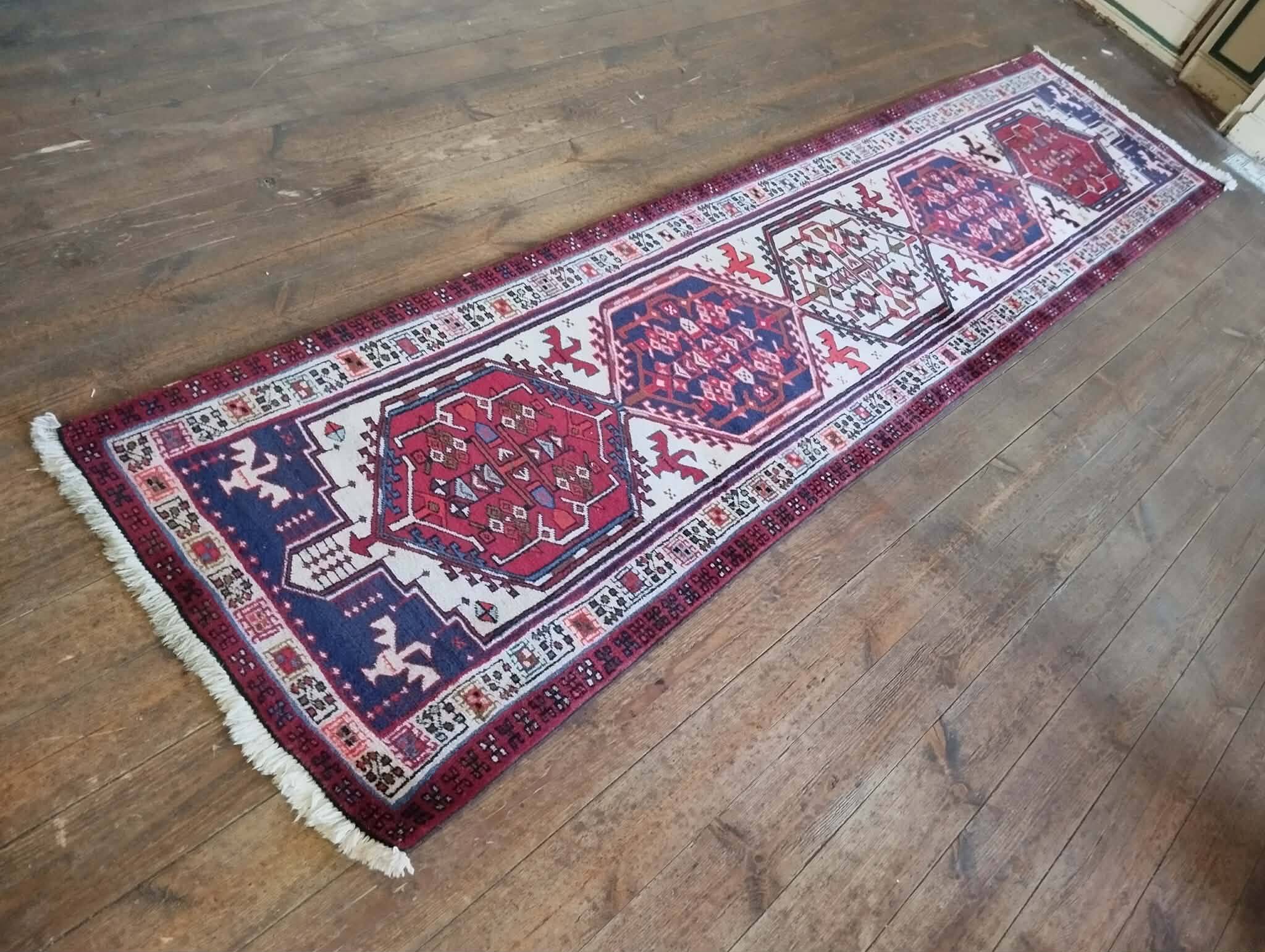 Handmade Persian Heriz hallway rug 295x70cm