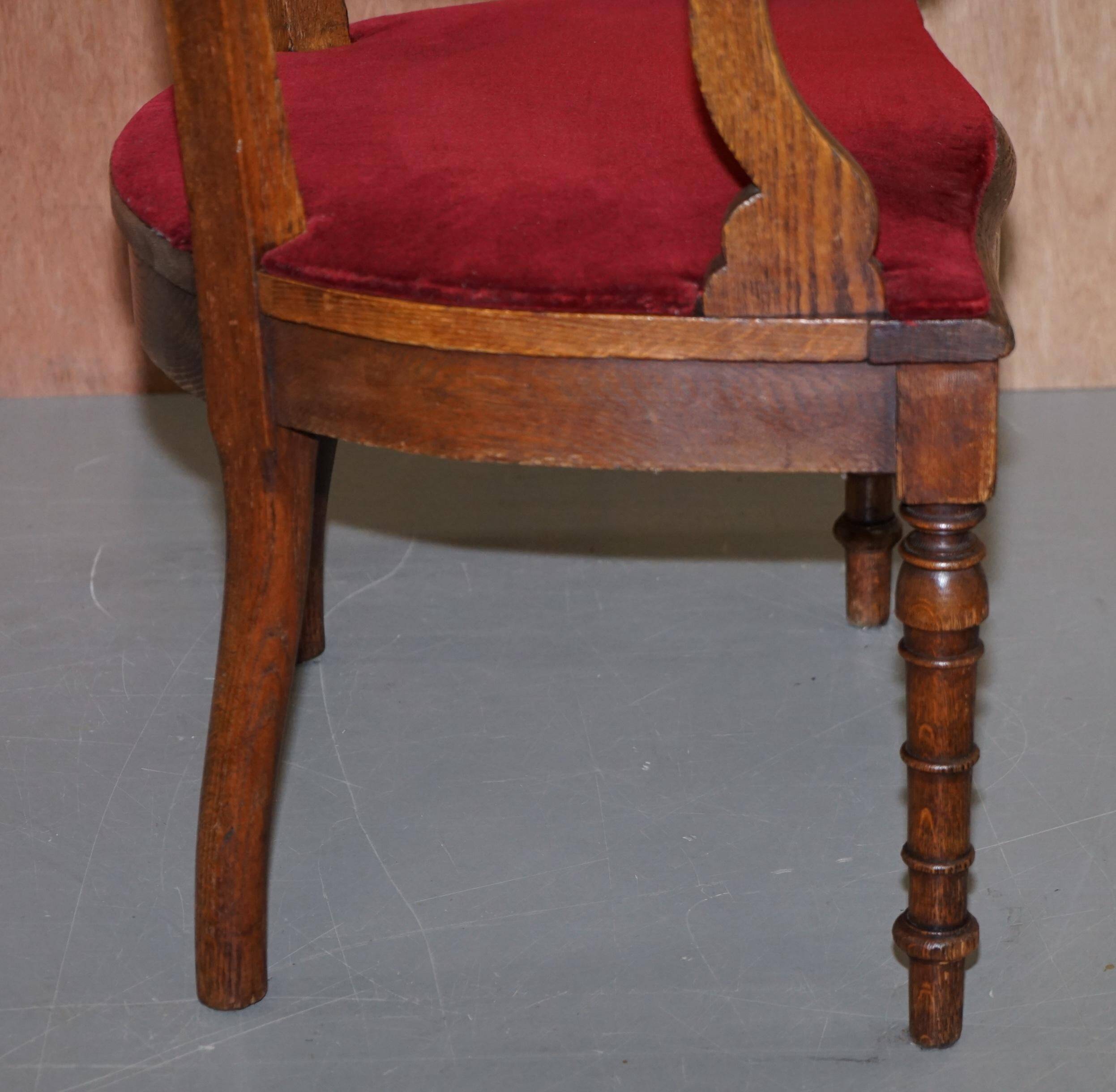 Antique Régence Bergère Armchair in Carved Oak with Lion Head Armrests
