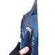 Masque africain en bois sculpté bleu et doré, oreilles de lion