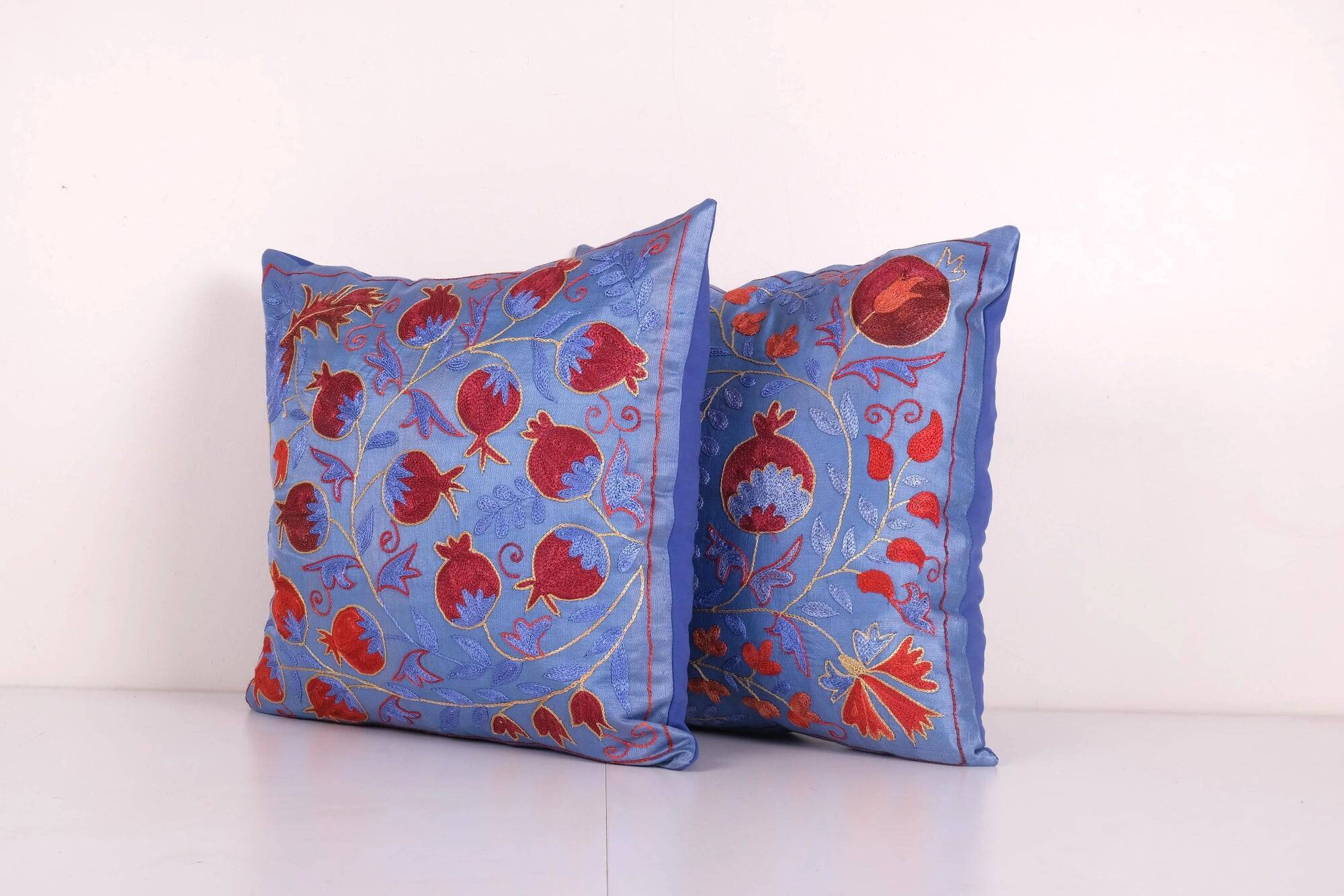 Lot de 2 housses de coussin brodées vintage 43x43 cm