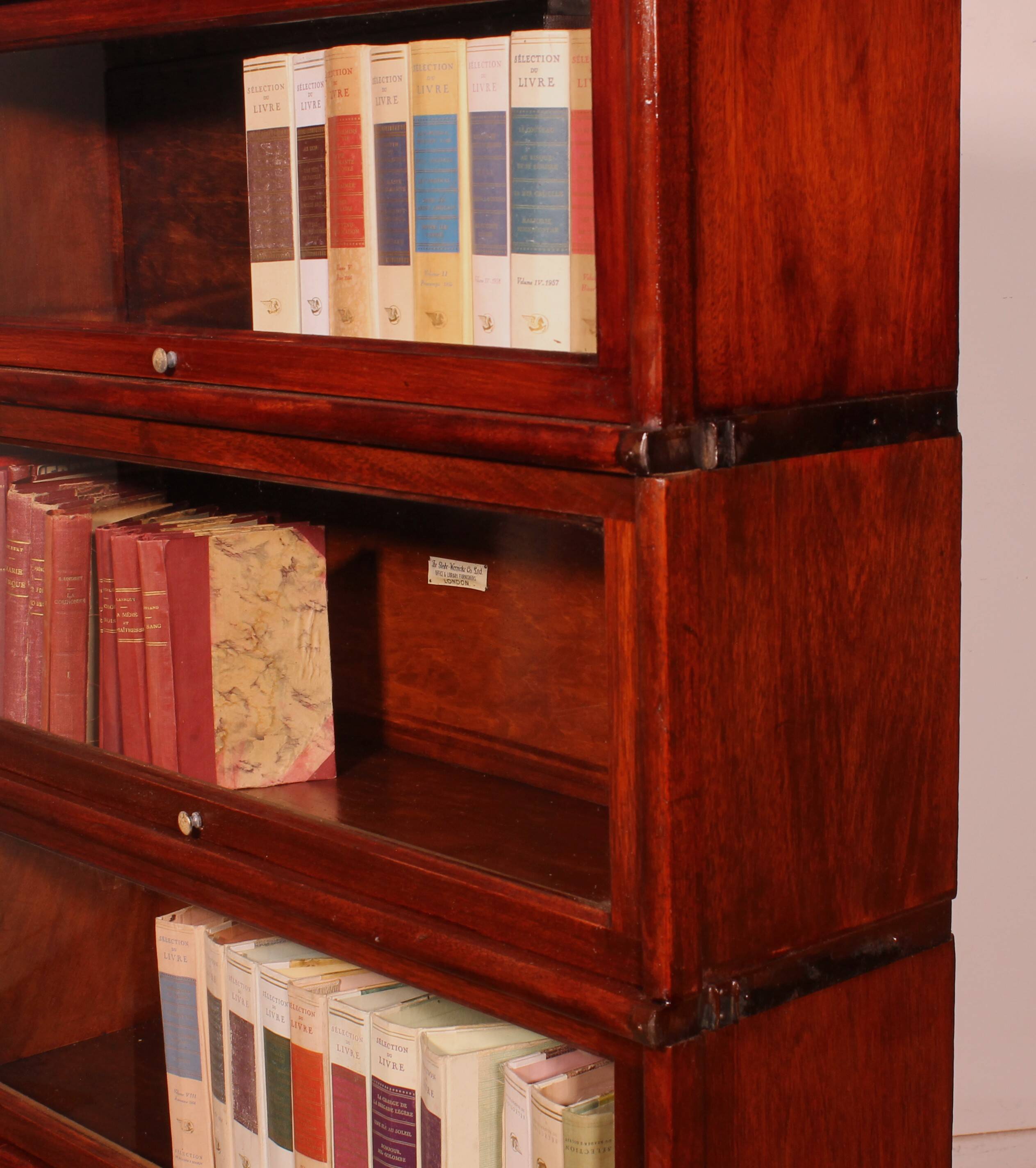 Pair of Globe Wernicke mahogany bookcases circa 1900