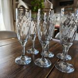 Set of 6 vintage champagne flutes with scrolled drinking rim and gold trim