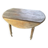 Vintage oak extendable round table
