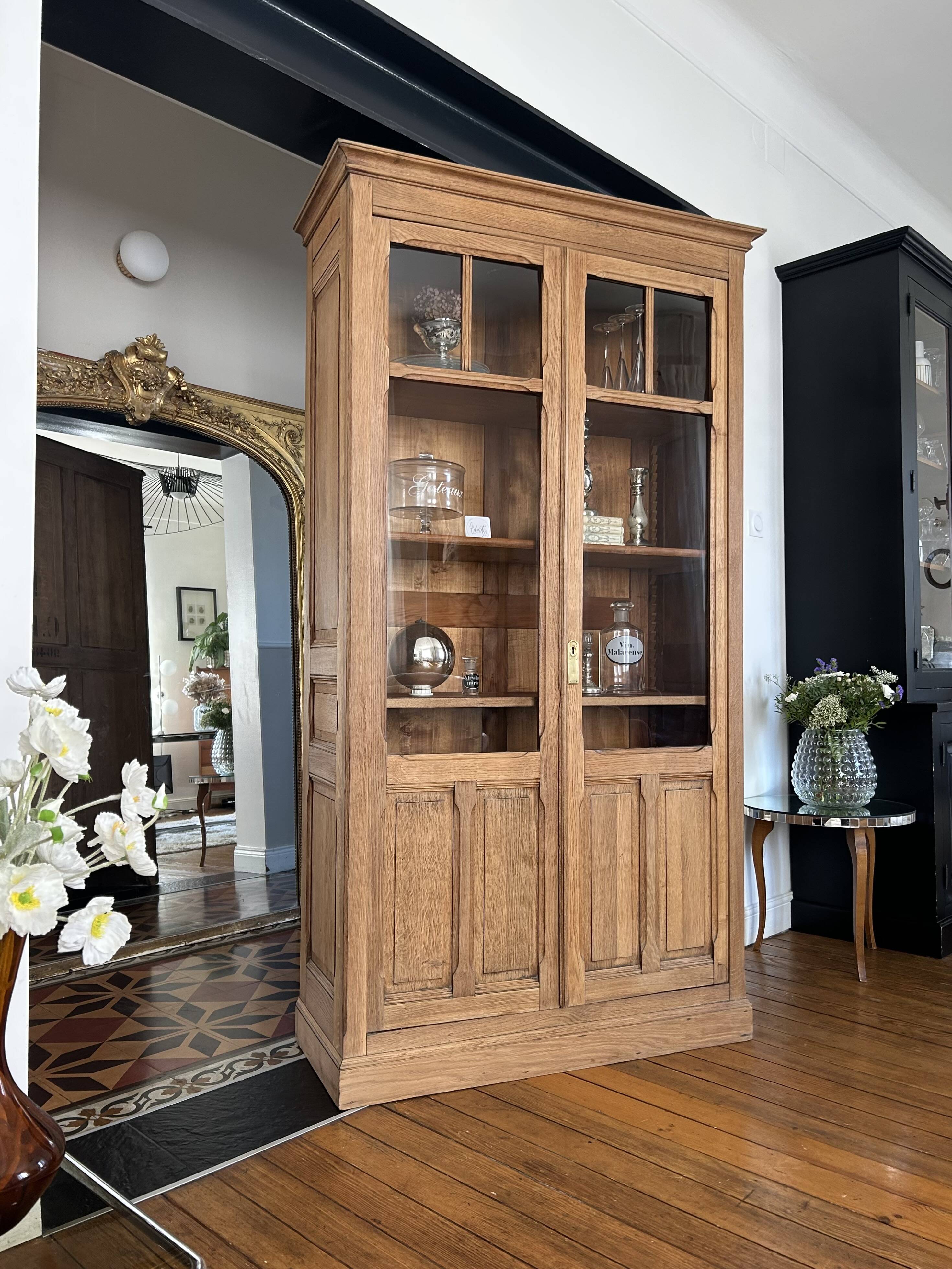 DeLagrave school showcase early 20th century