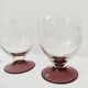 Ensemble de 4 verres gravés au pied prune