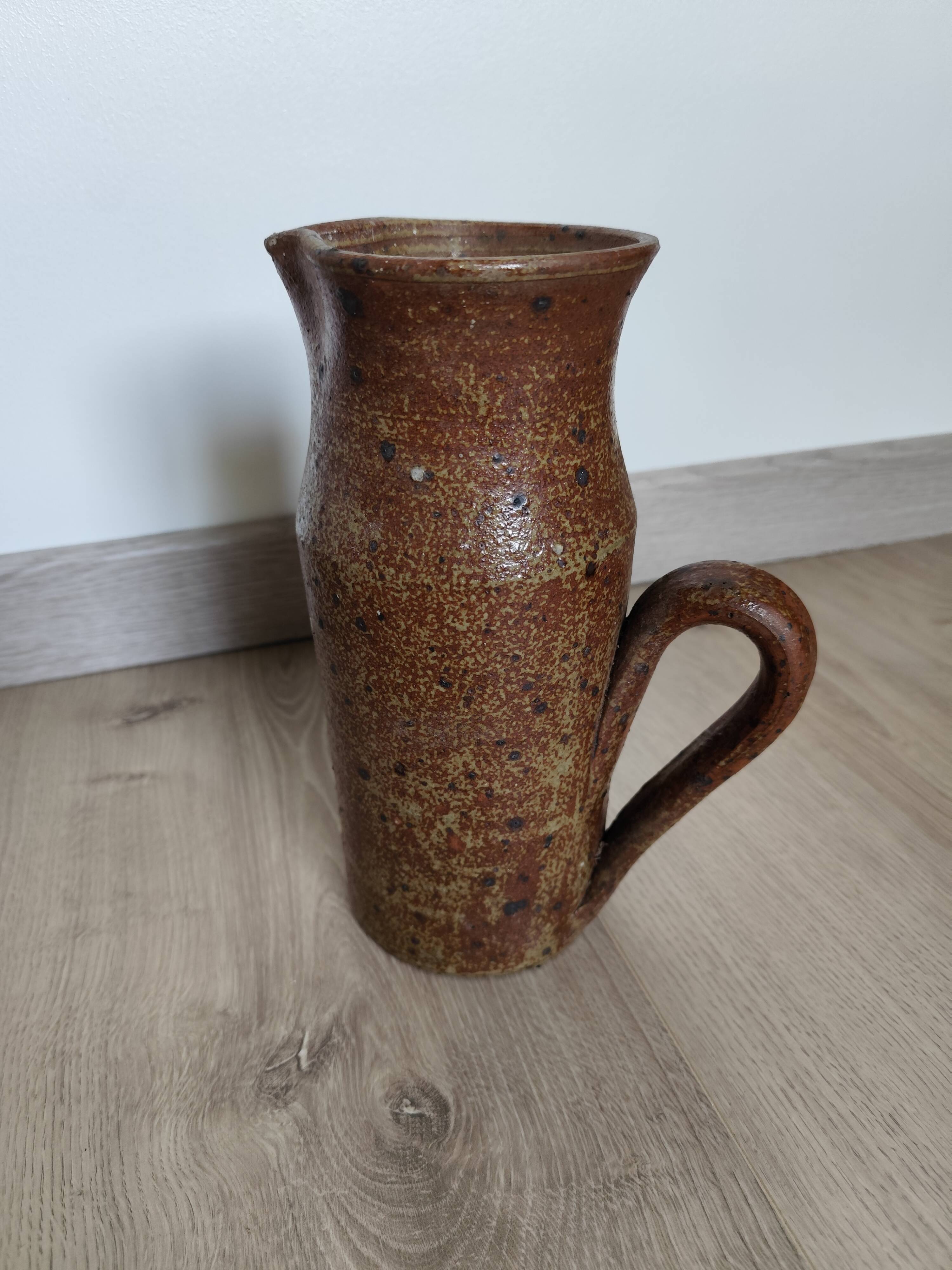 Pichet en grès pyrité vintage années 50