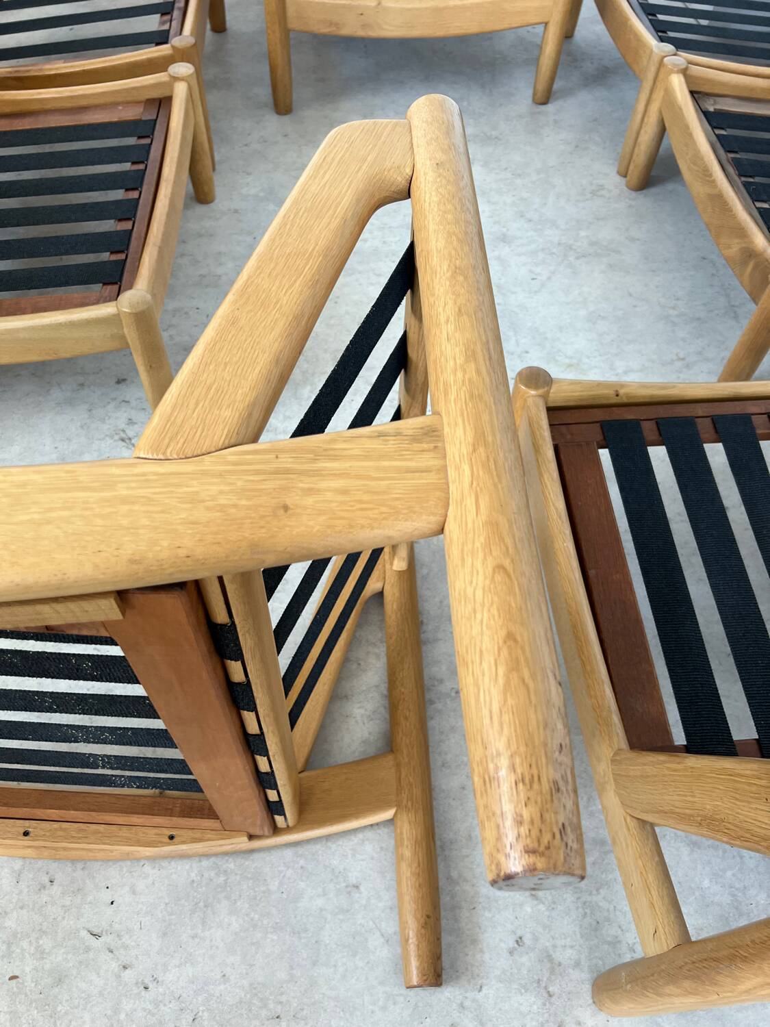 Old modular living room 7 armchairs and vintage Scandinavian design coffee table from the 60s