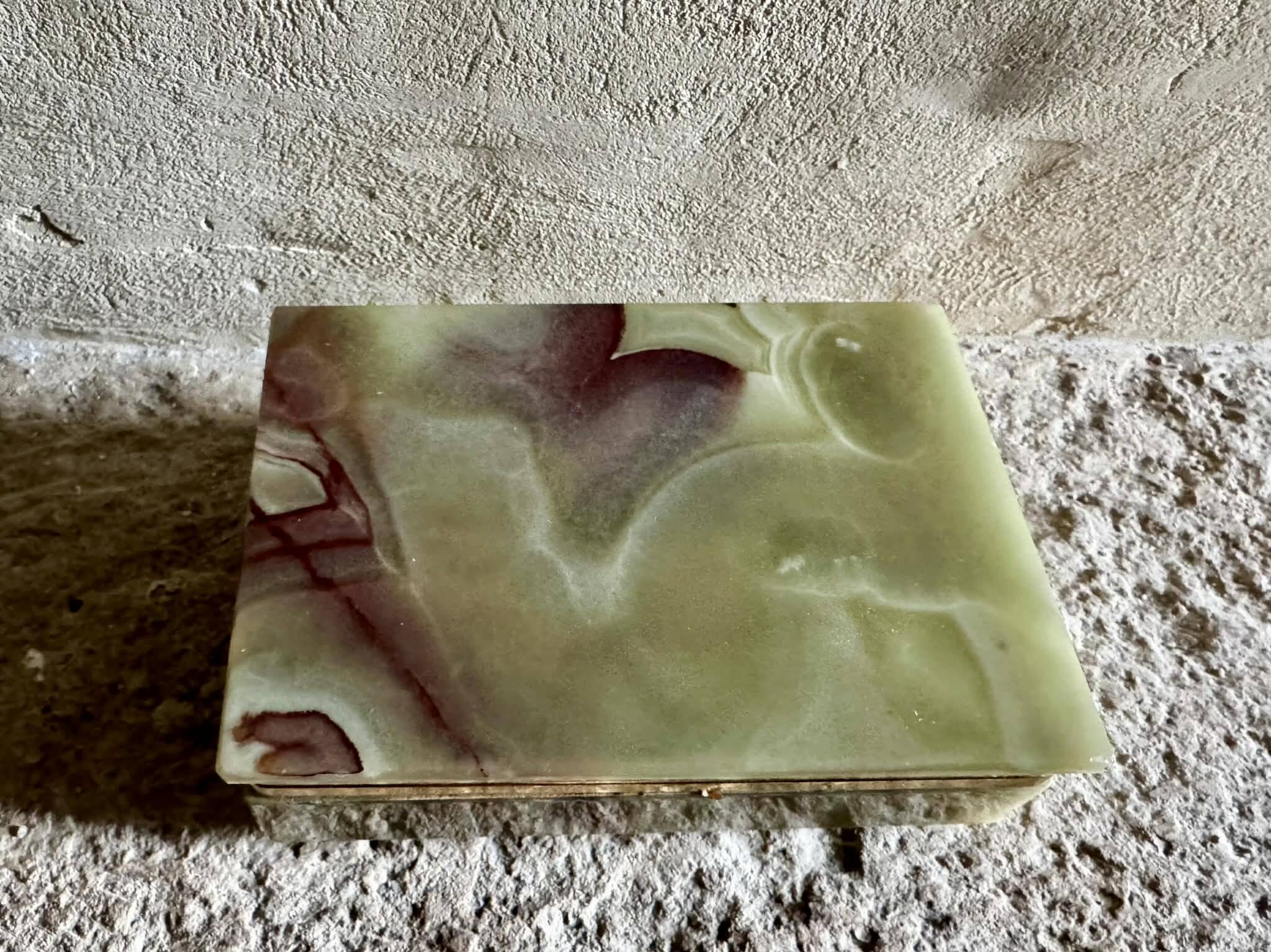 Ashtray, onyx box from the 1960s, vintage Italy.