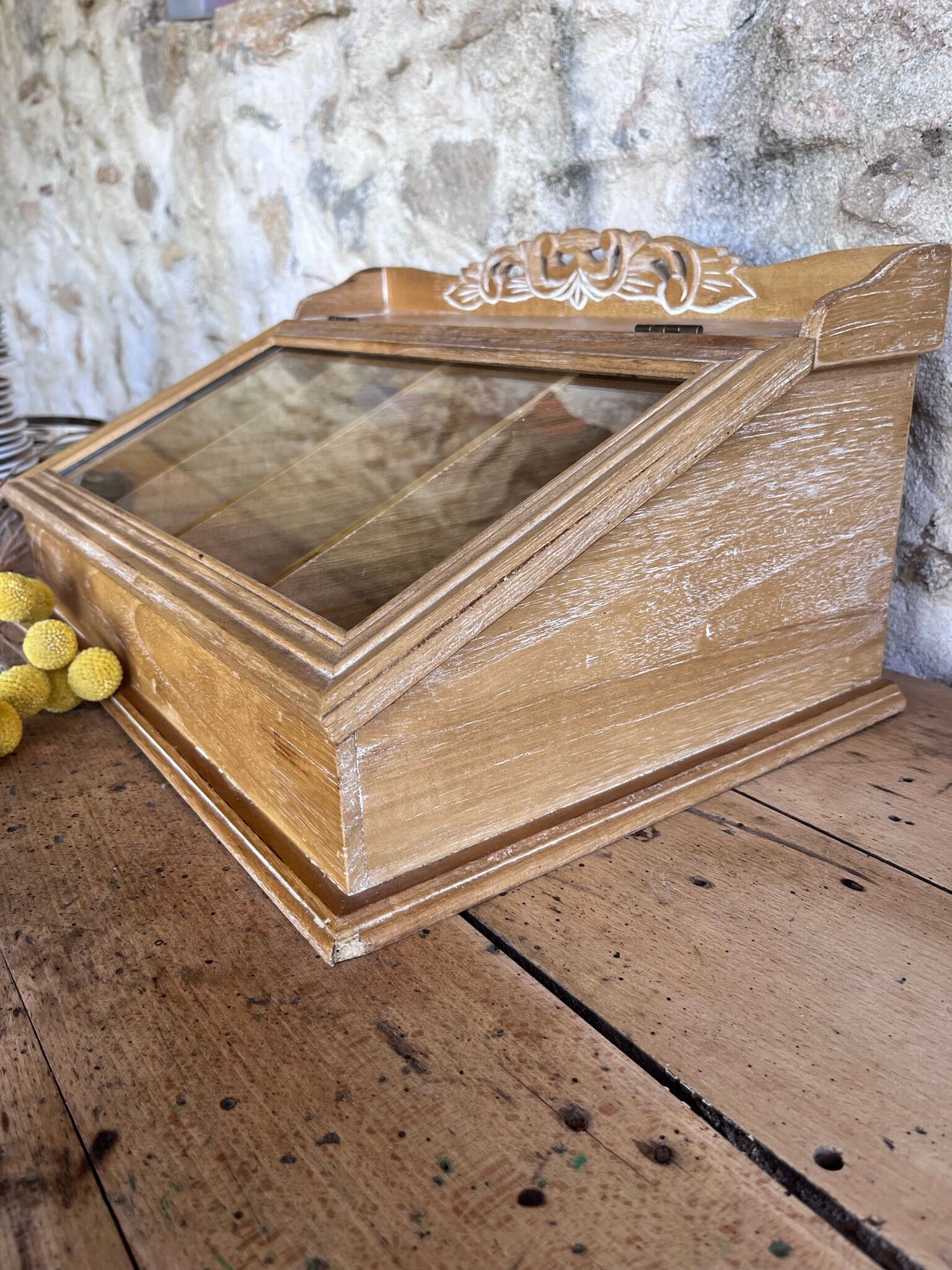 Cutlery box