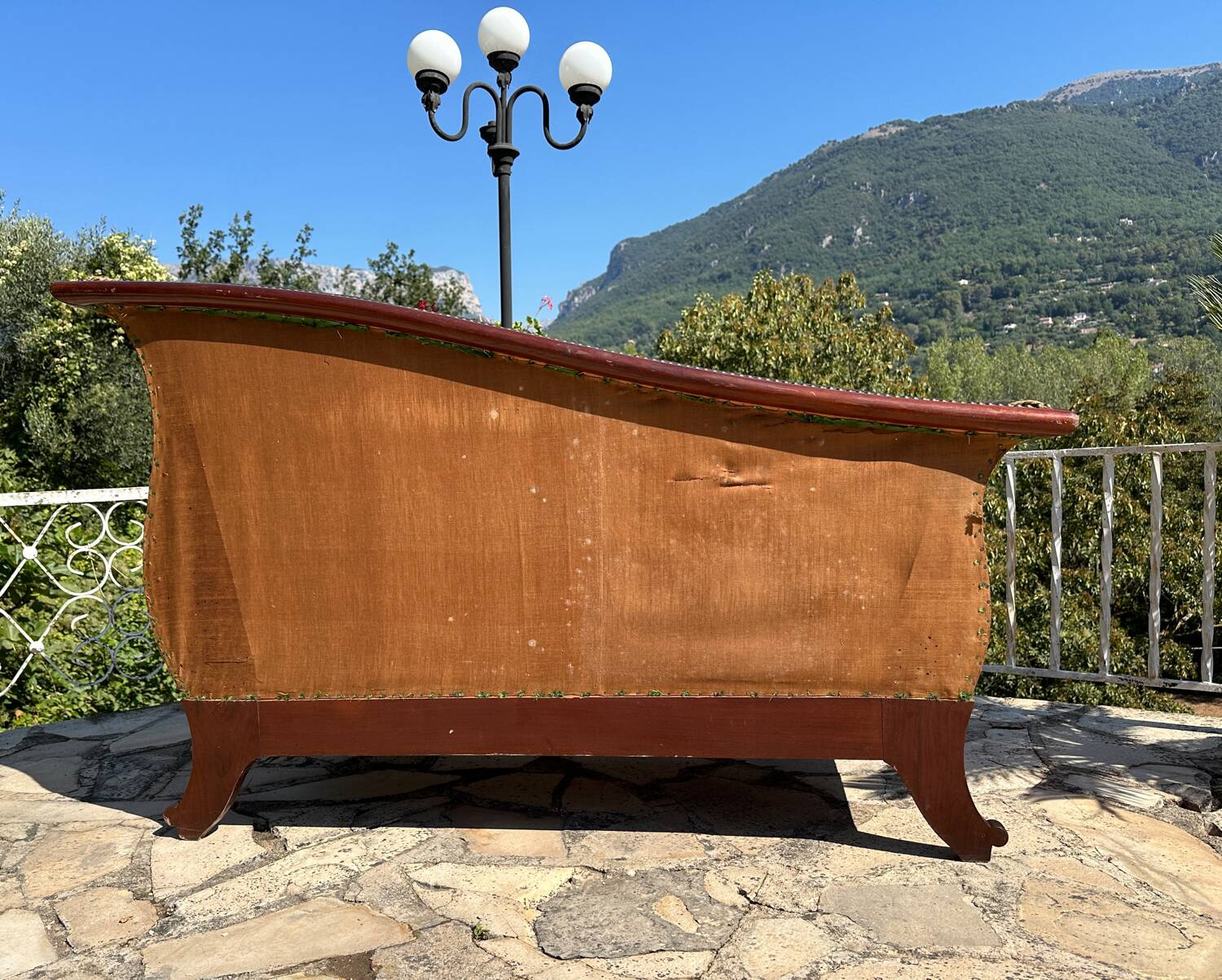 Small Meridian in solid mahogany from the 19th century Restoration period