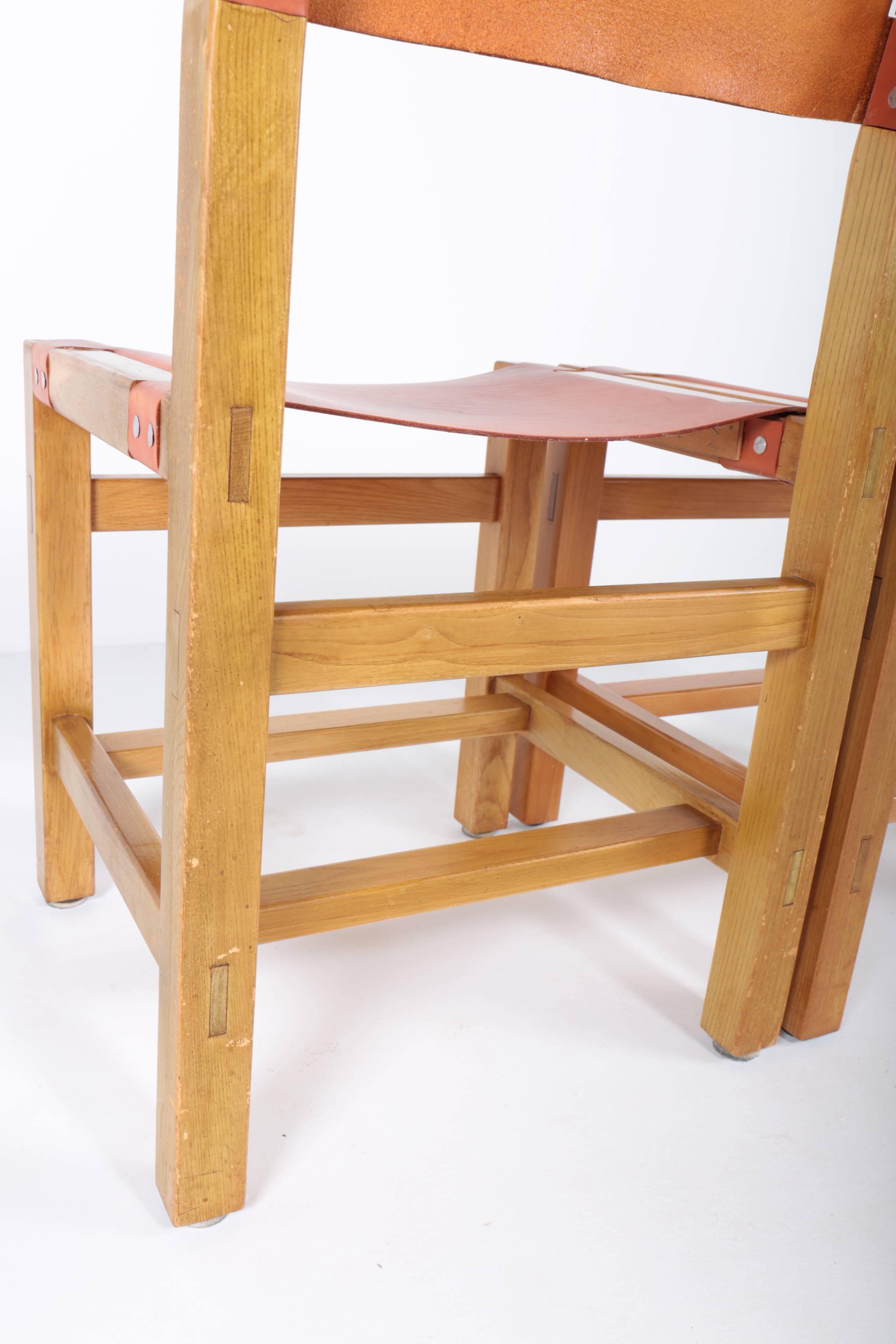 Set of 6 chairs in elm and leather Maison Regain edition