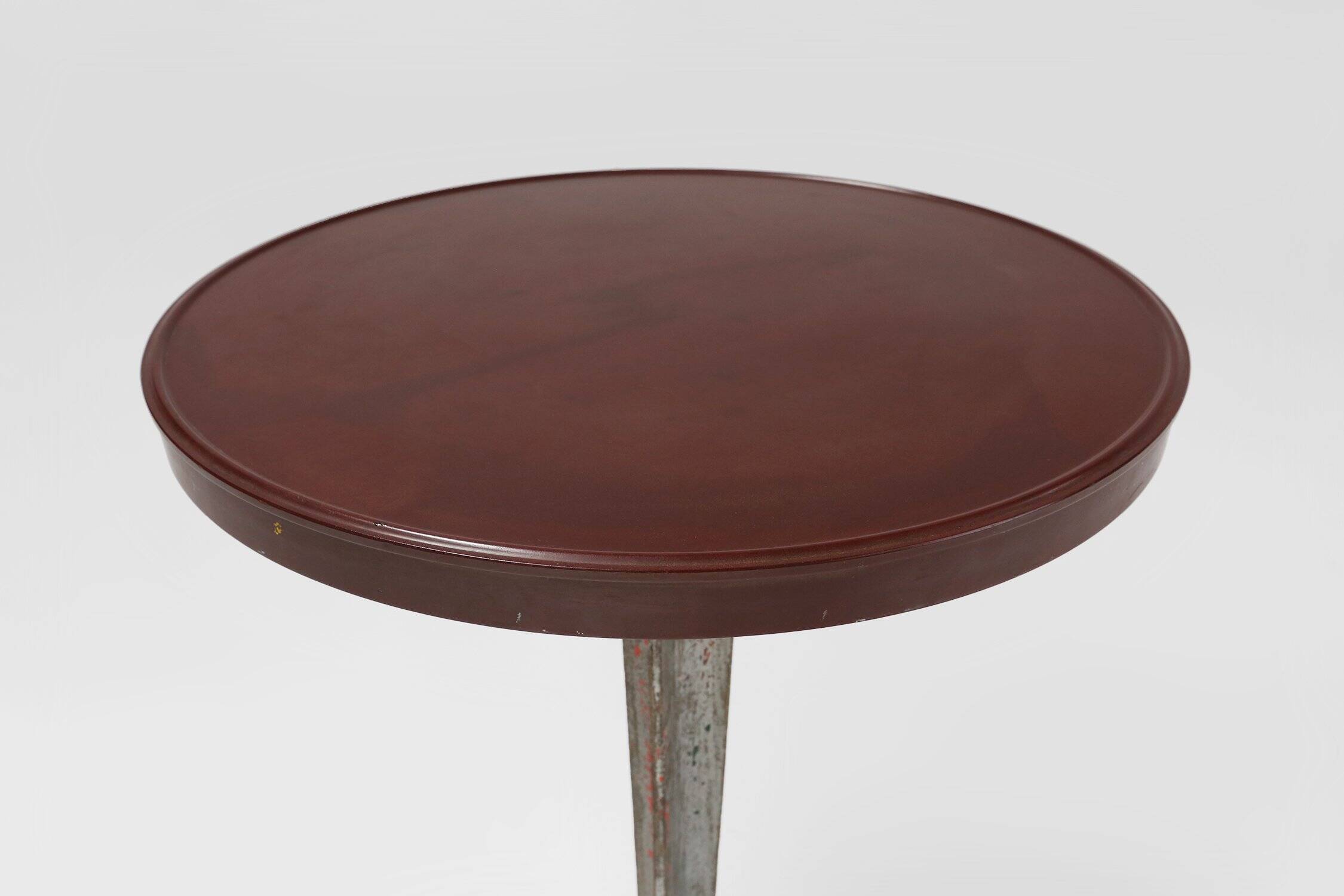 Table de bistrot avec plateau en bakélite par Louis Vuitton pour Rex, France, années 1930.