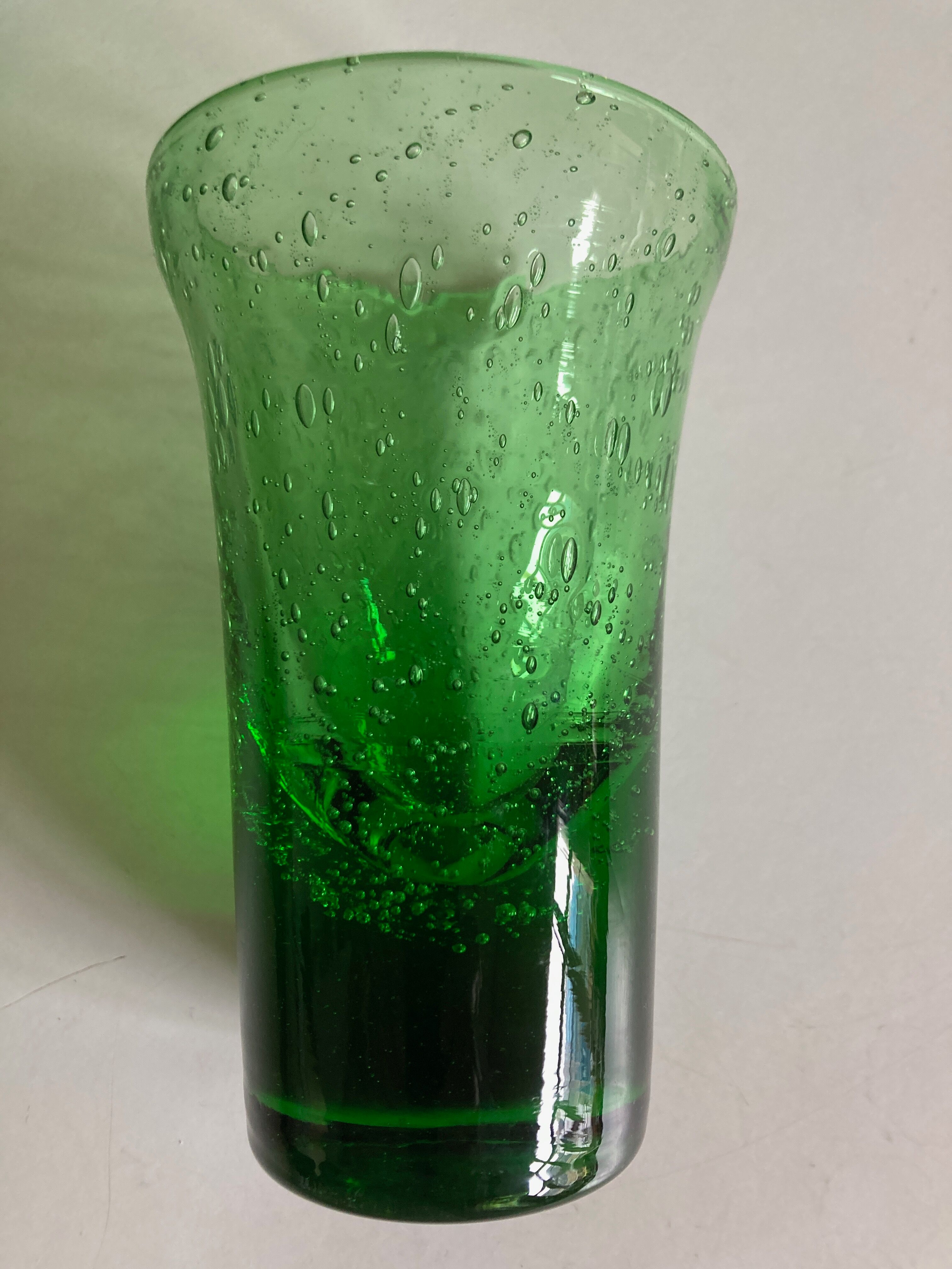 Set de 7 verres gobelets massifs de Biot 1960