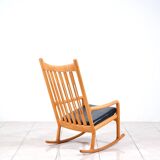 Chaise à bascule en hêtre et cuir par Hans Olsen pour Juul Kristensen