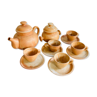 Tea service in sandstone and cups