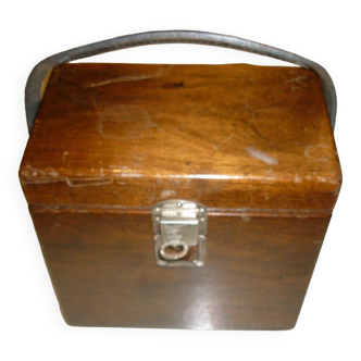 Wooden instrument box from the USA from 1935