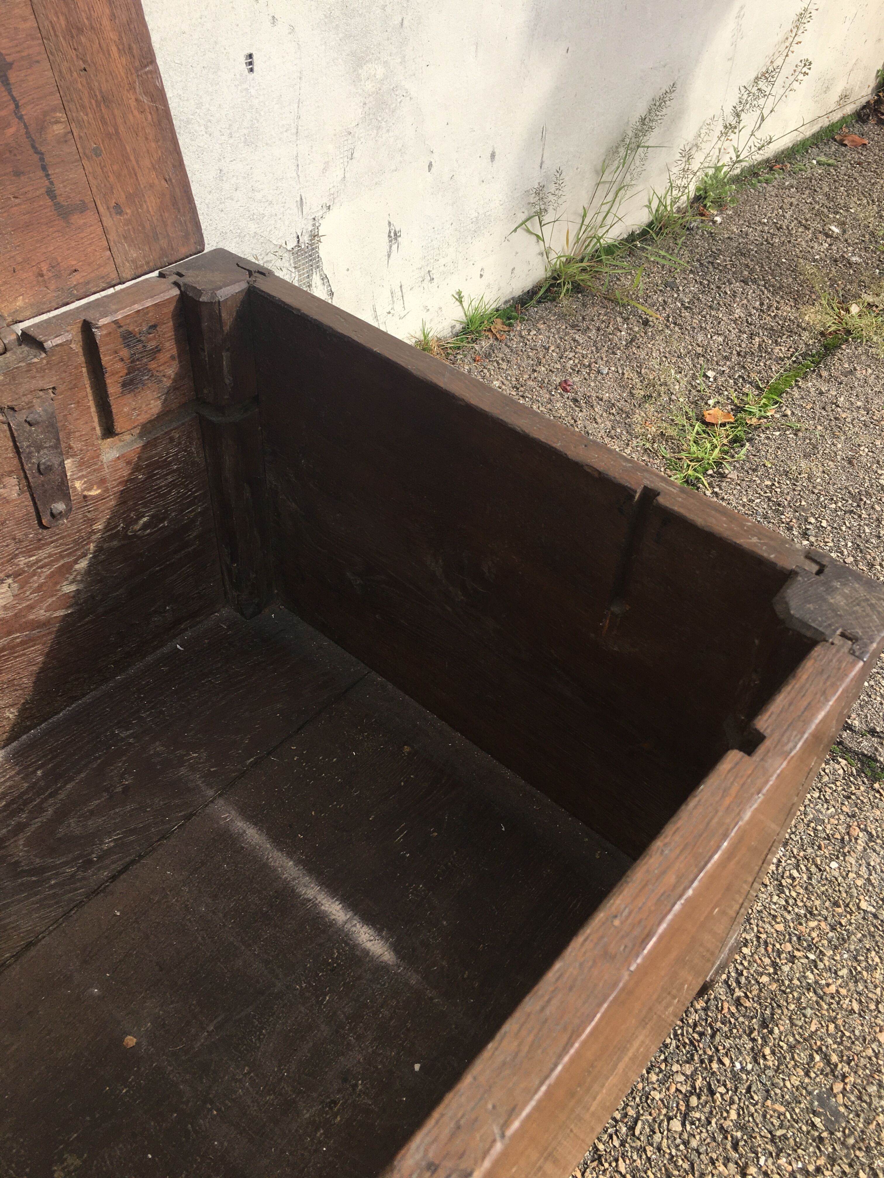 Old solid oak chest early XVIII Brutalist