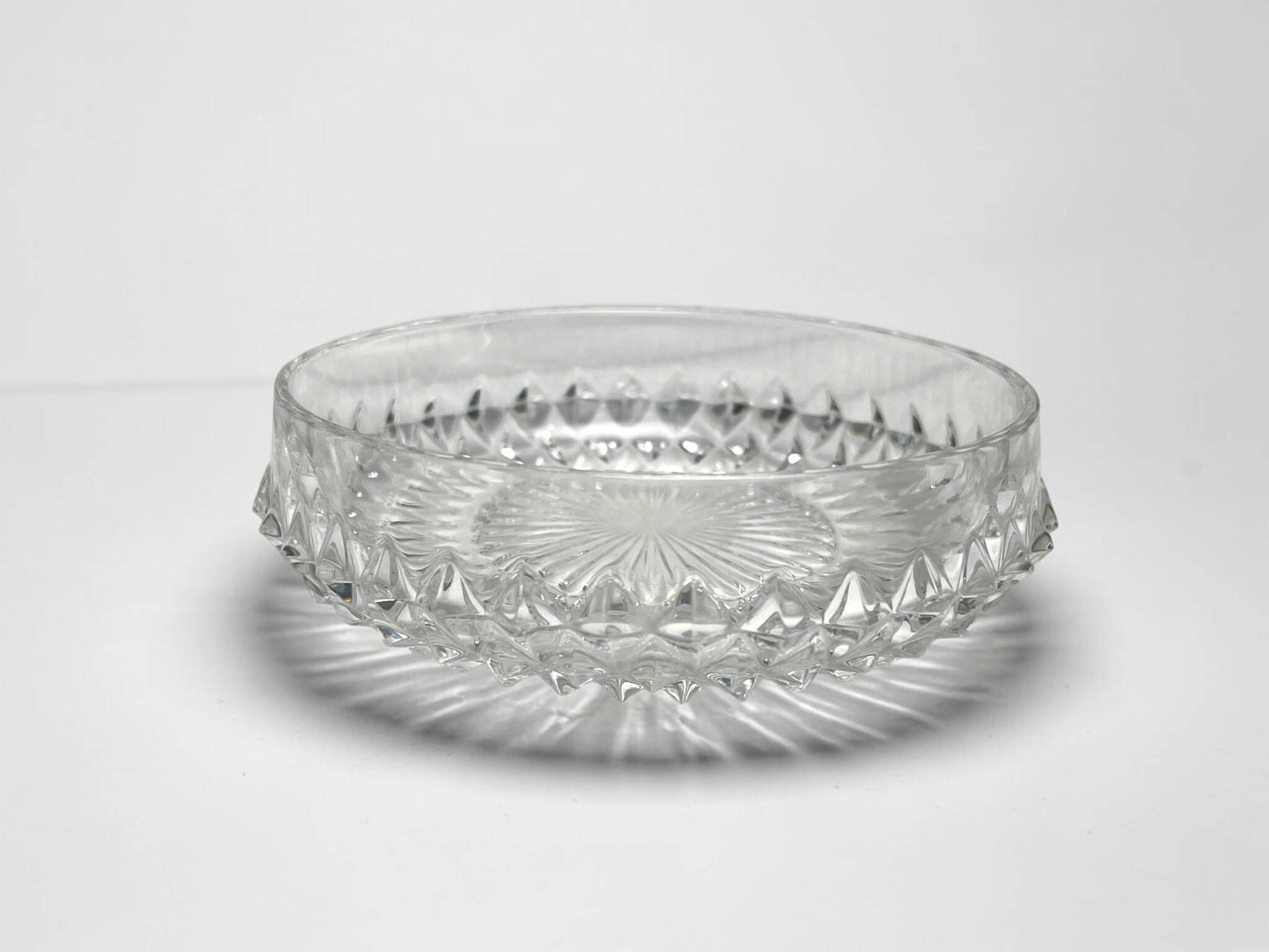 Vintage, cut crystal vide-poche from the 20th century.