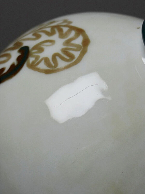 Vase boule en porcelaine Tharaud Limoges, circa 1920-1940