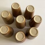 8 gobelets en grès Digoin