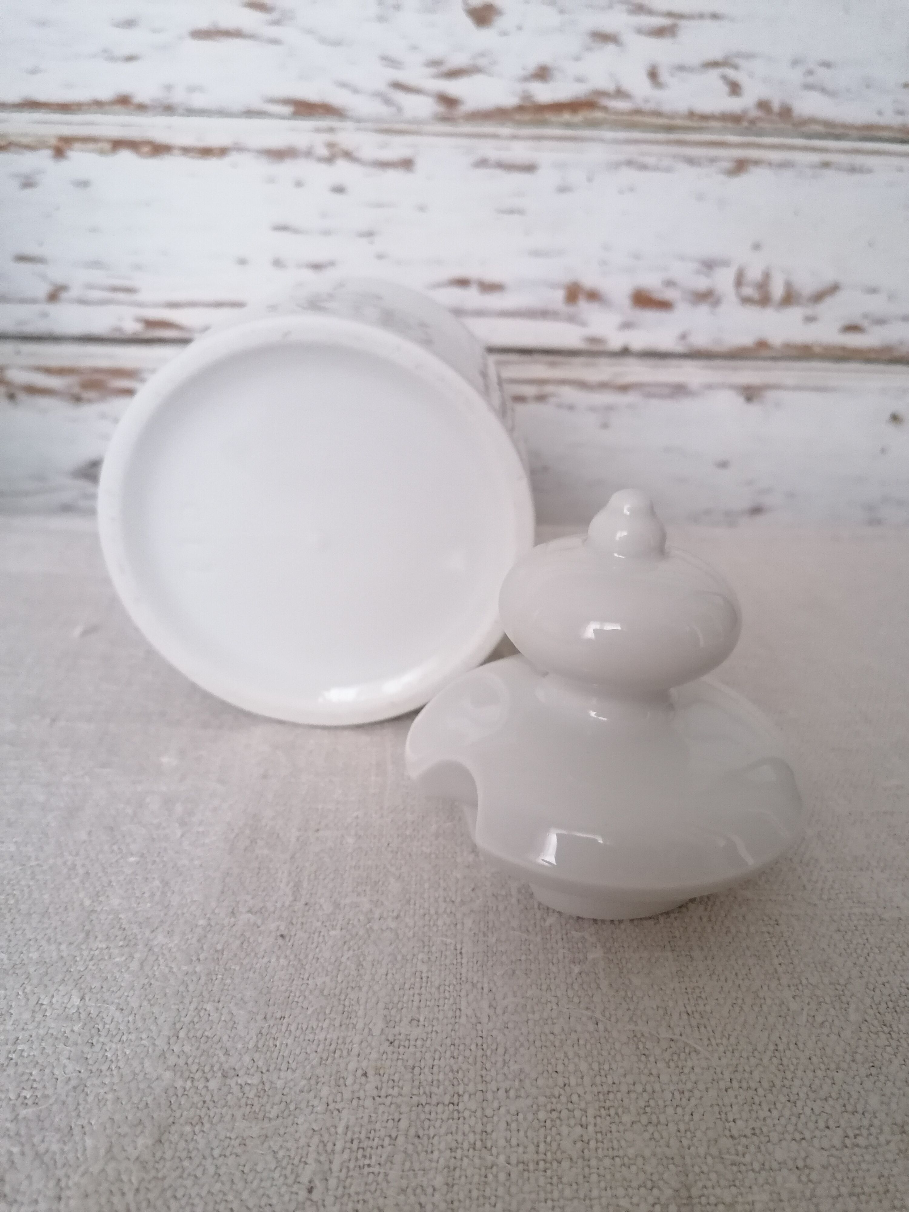 Thick white porcelain sugar