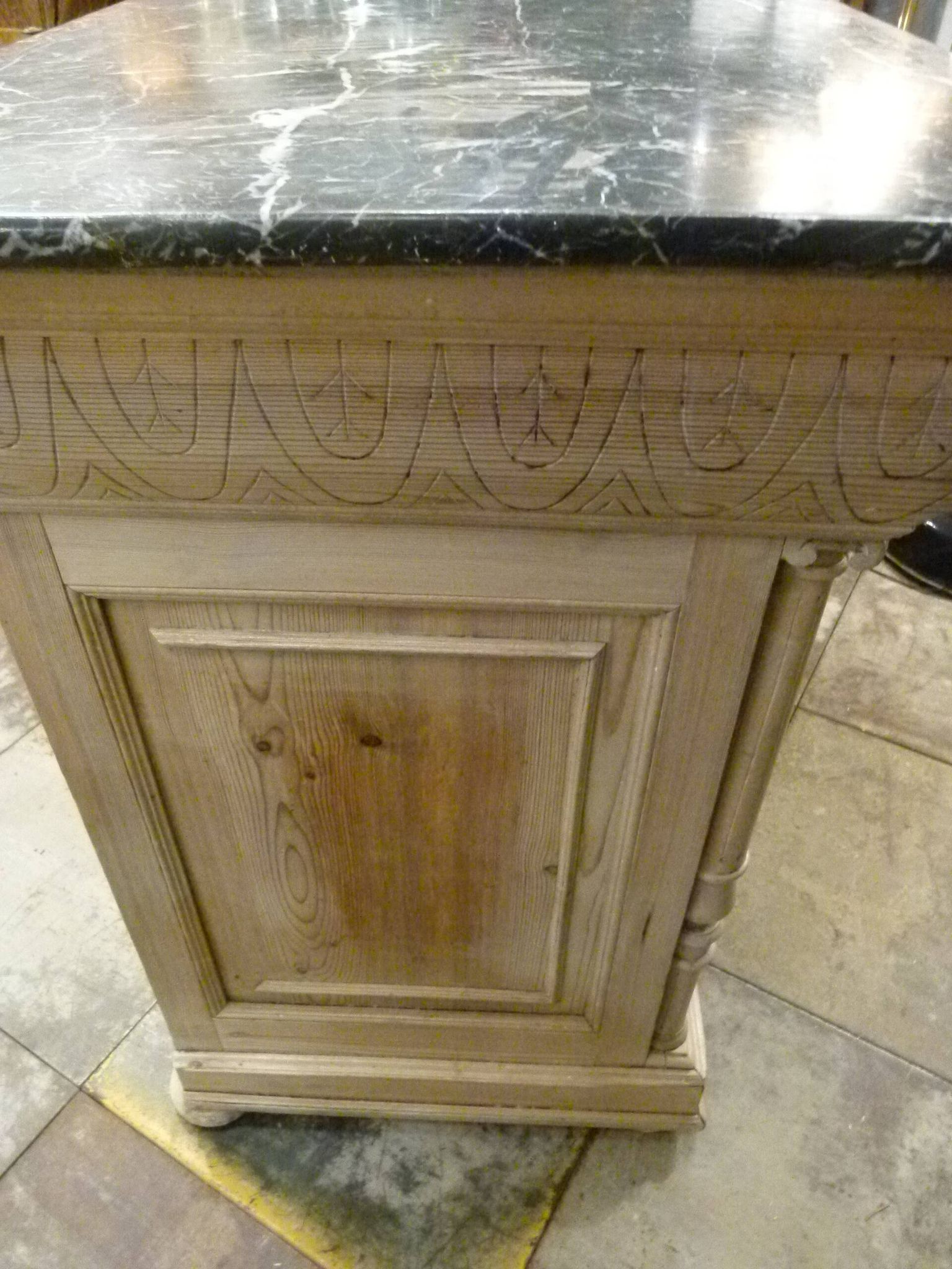 Counter with marble top from the 20th century.