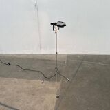 Vintage Italian Sintesi Terra folding floor lamp with tripod by Ernesto Gismondi for Artemide, 1970s.