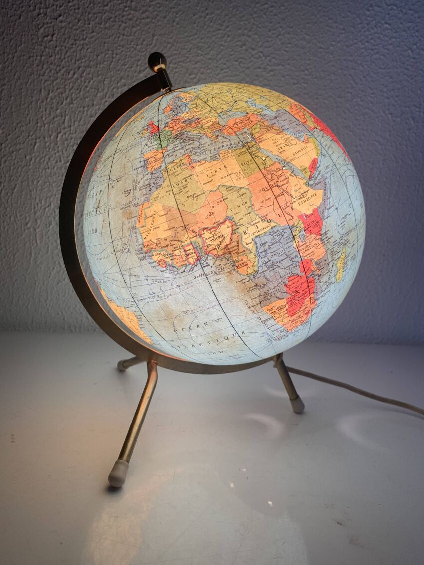 Mappemonde lumineuse en verre/ globe terrestre de la marque