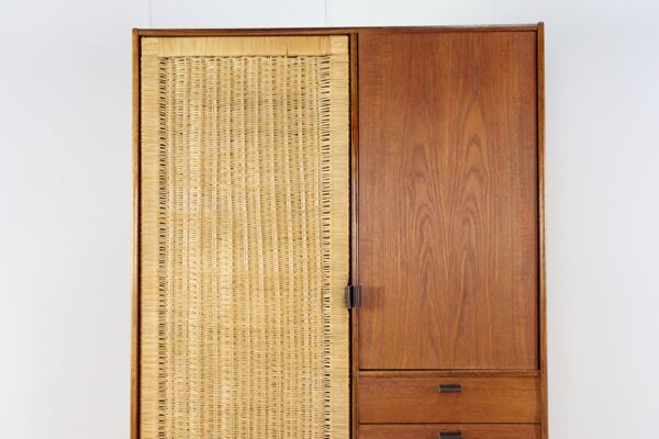 Garde-robe Sebastian Muggenthaler - teck et osier - design rare du milieu du siècle