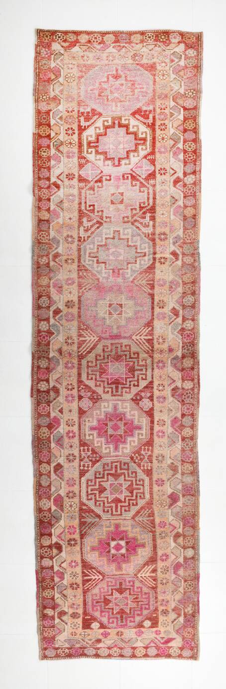 Red & Pink Super Soft Vintage Runner Rug, 91x346Cm