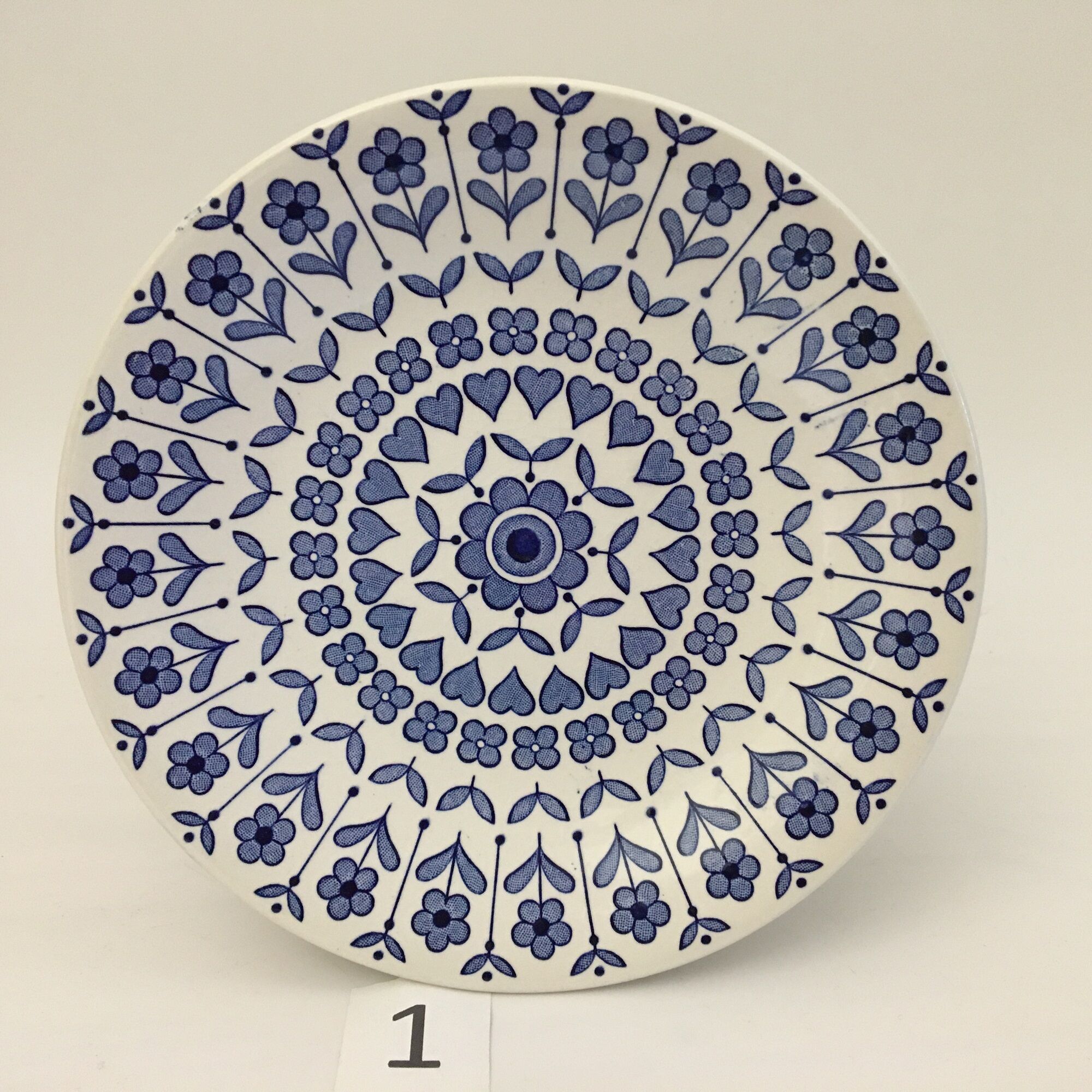 Set of 6 dessert plates of the English pottery "Barratts de Staffordshire" model "Nottingh"