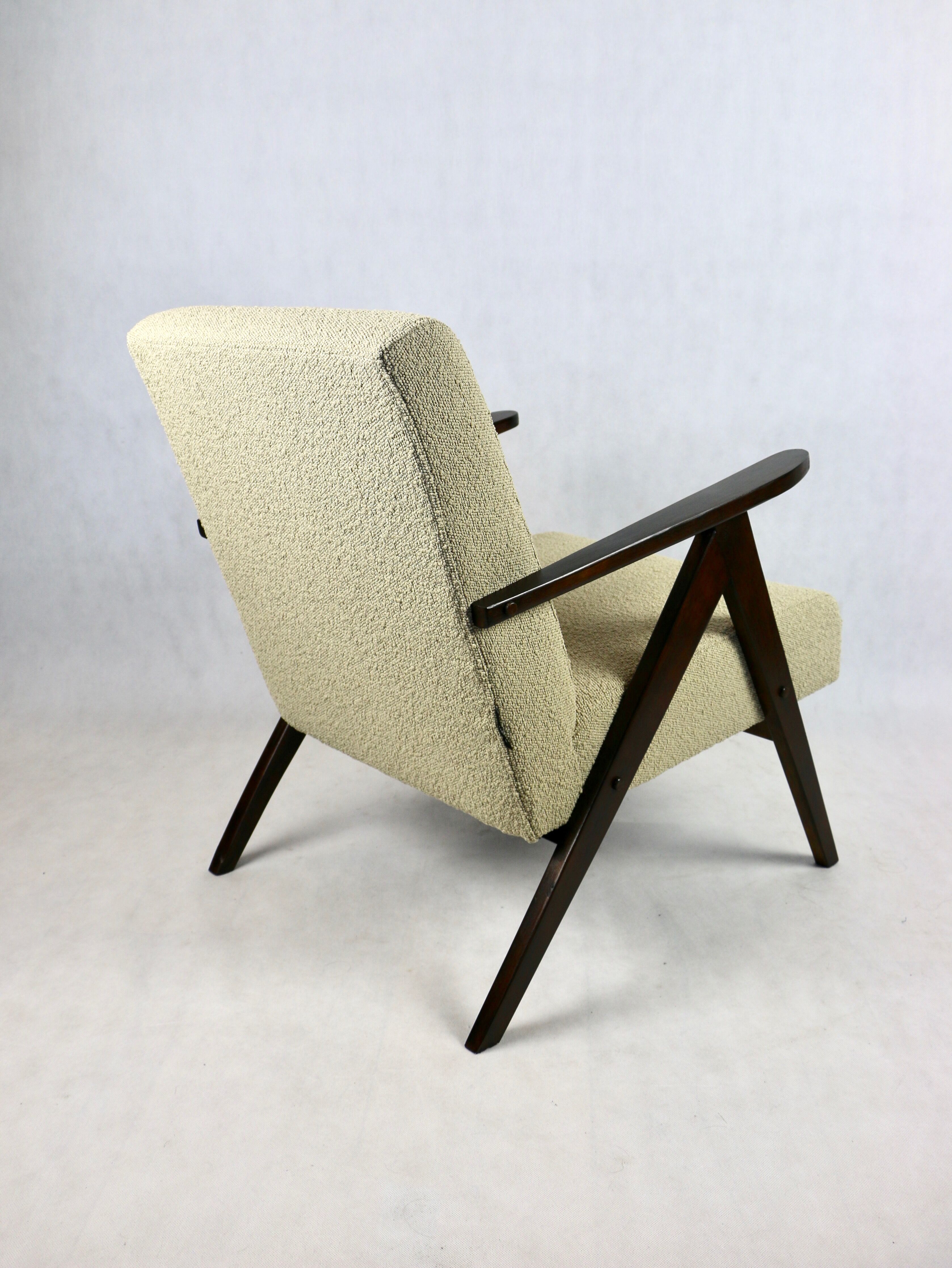 Vintage Beige Boucle Rosewood Model B-310 Lounge Chair, 1970s