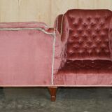 Chesterfield buttoned conversation sofa Regency