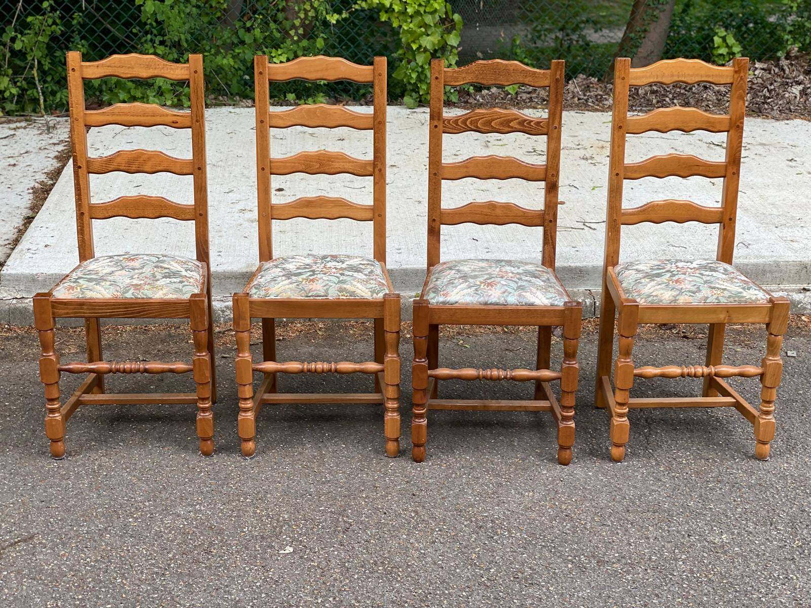 4 chaises bois massif type ferme et tissu