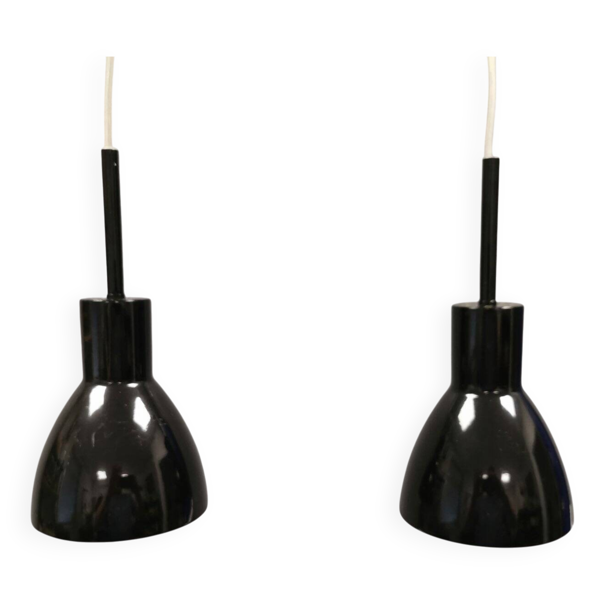 Deux petites suspensions danoises de Frandsen Lighting