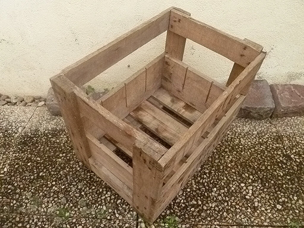 wooden box EST Lorraine