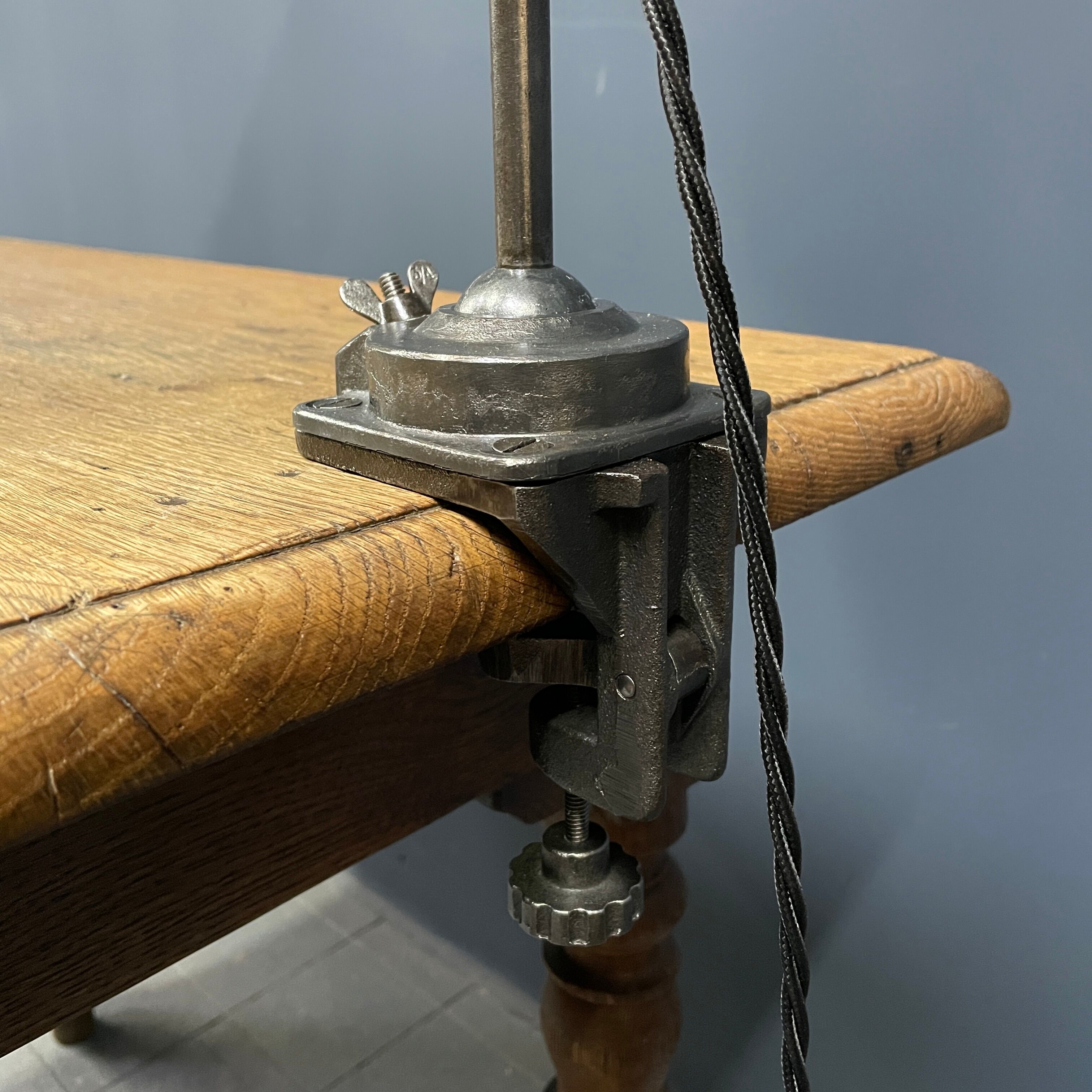 Industria rotterdam clamp lamp with brass shade