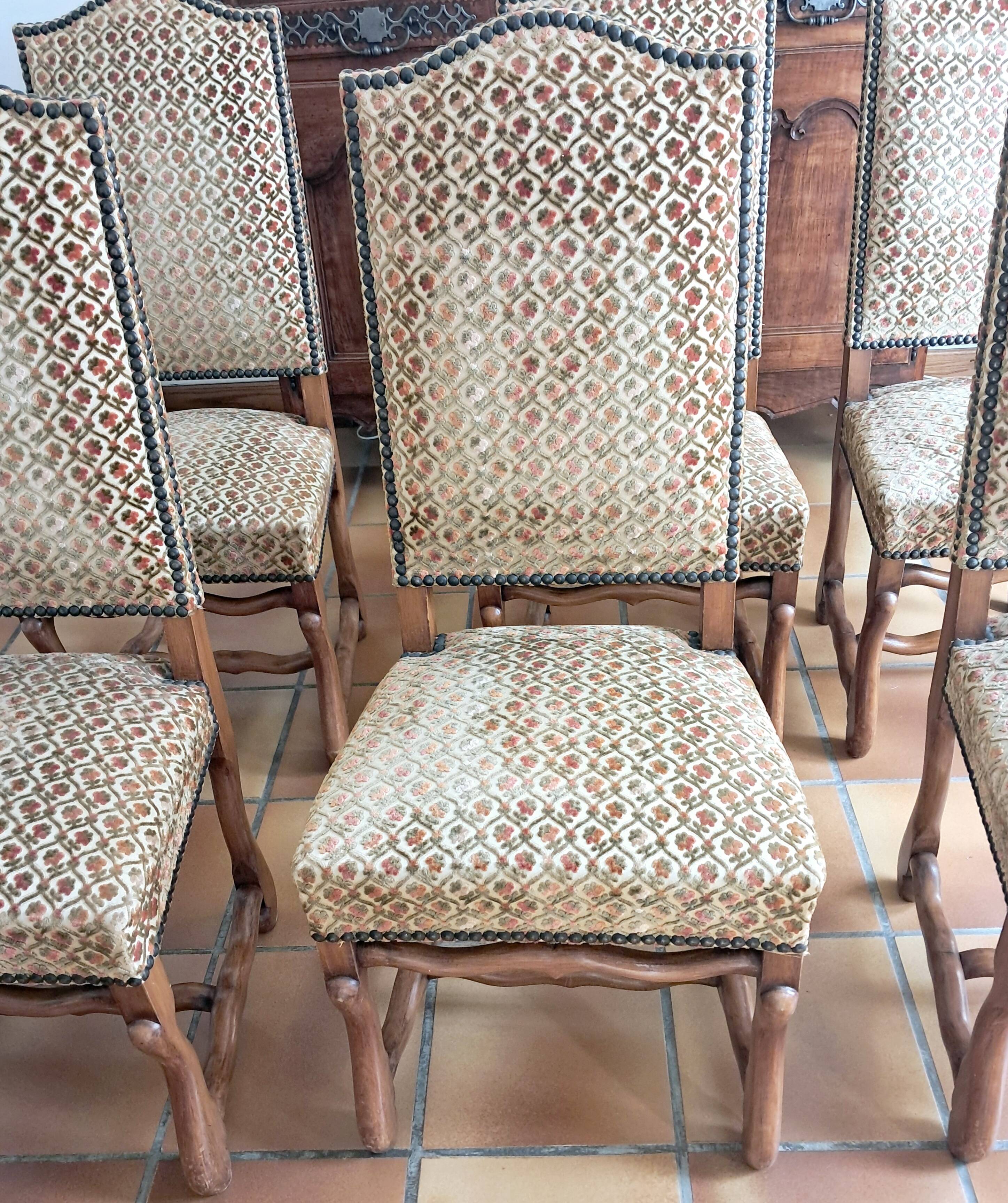 Six French Os De Mouton Style Dining Chairs in Carved Wood