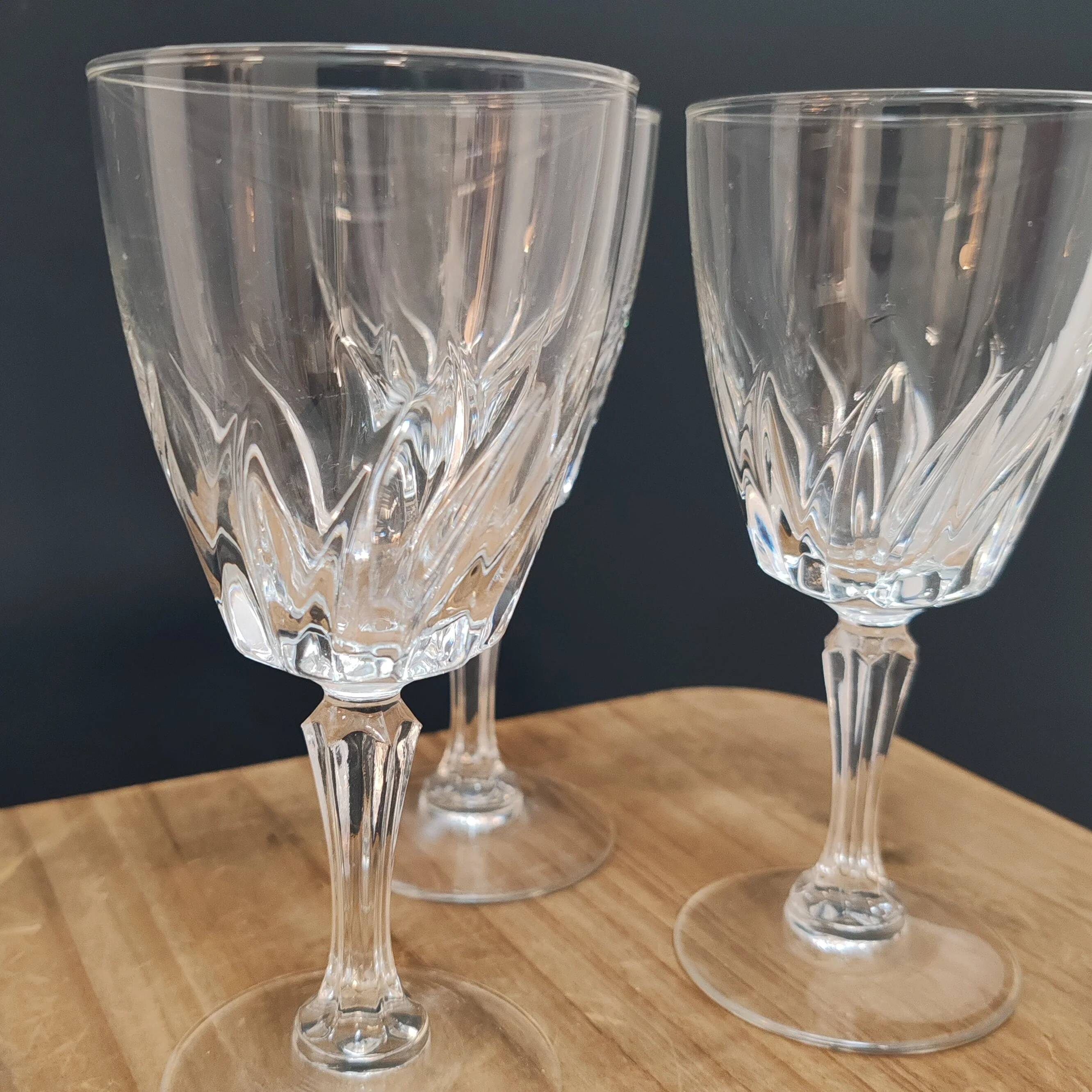 Set of eight stemmed wine glasses